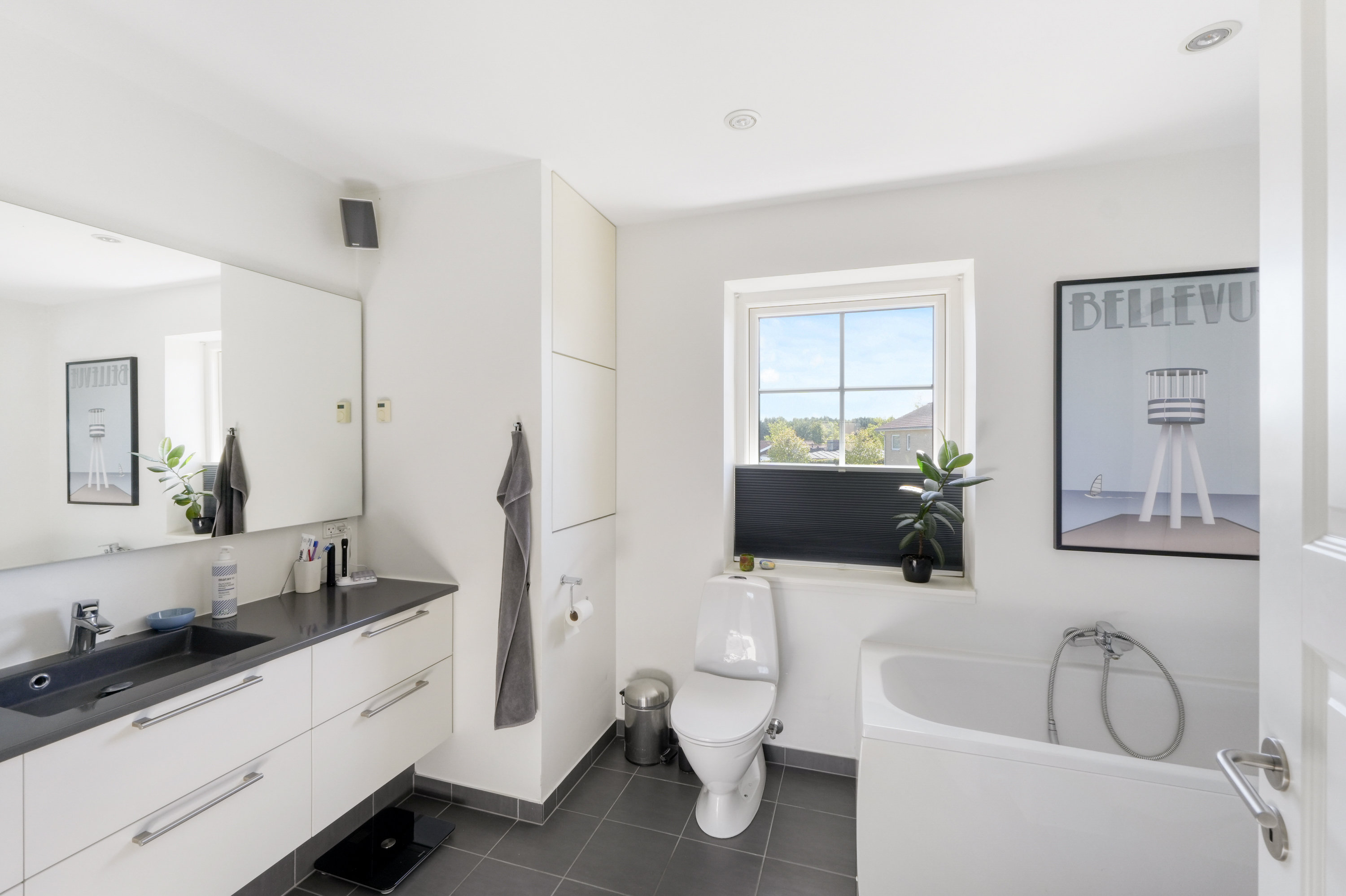 Fremhævet andet billede i fuldskærmstilstand. Billede af Damholmen 5, 2760 Måløv