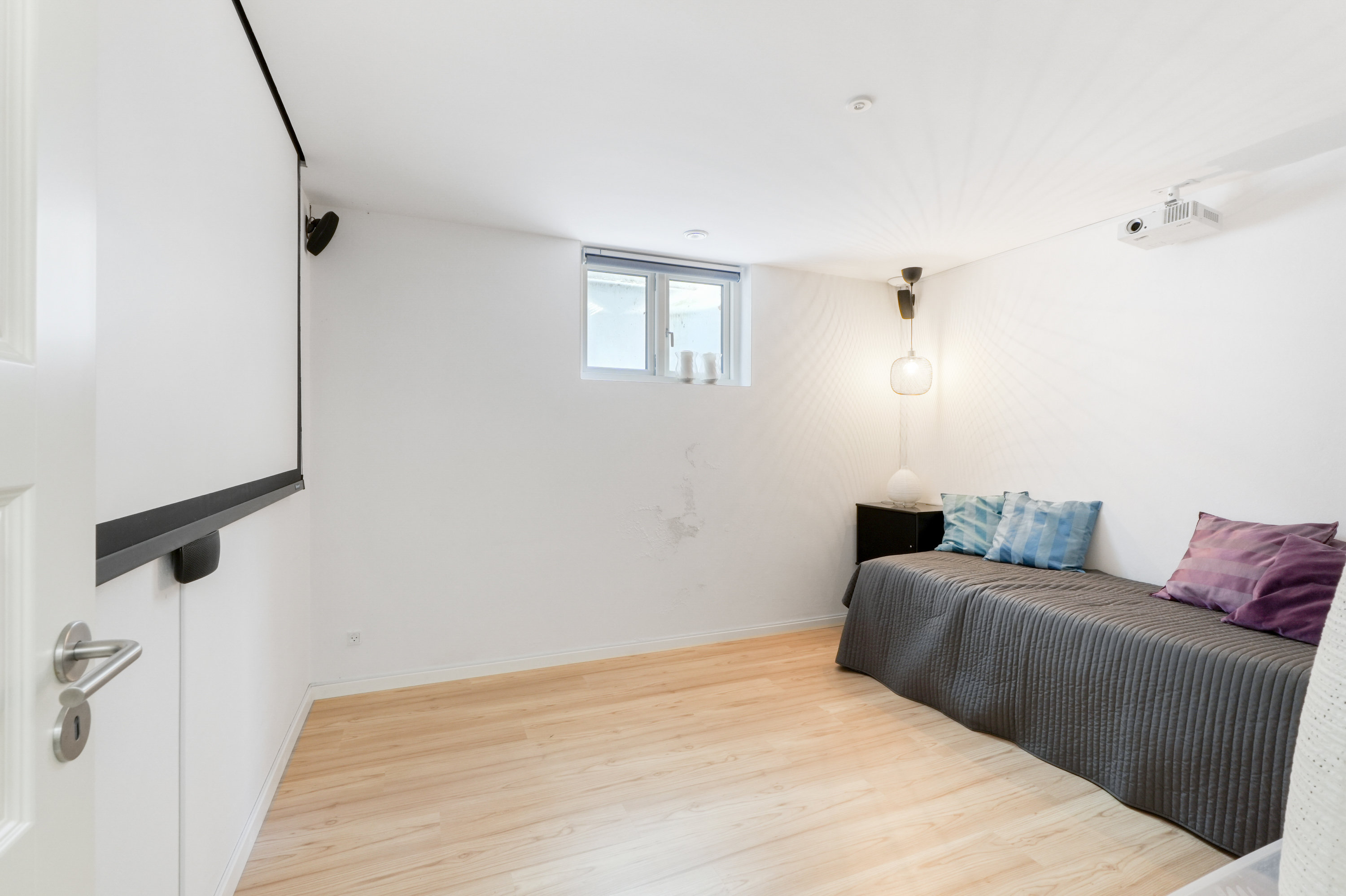 Fremhævet andet billede i fuldskærmstilstand. Billede af Damholmen 5, 2760 Måløv