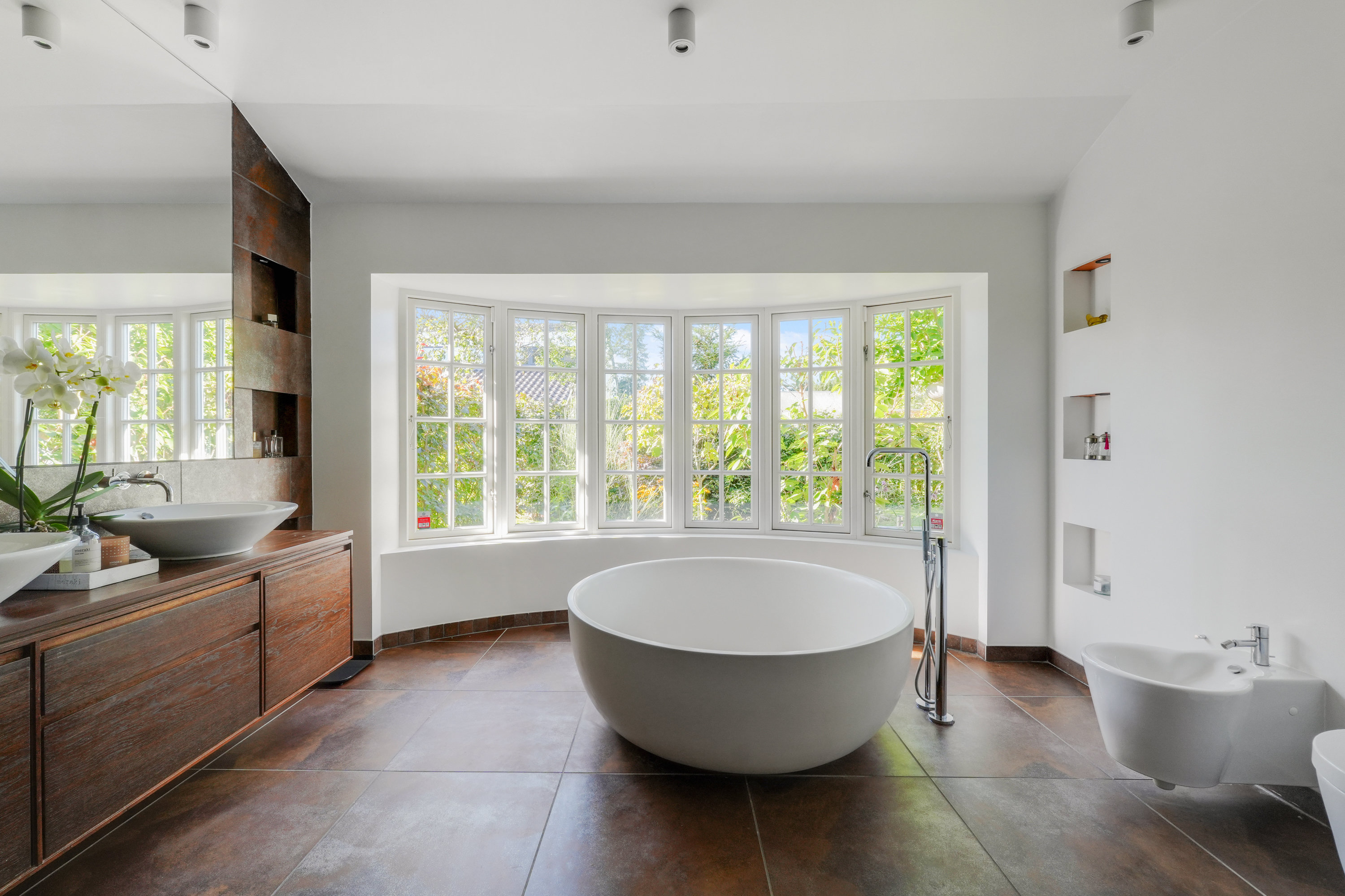 Fremhævet andet billede i fuldskærmstilstand. Billede af Lillevang 11, 3460 Birkerød