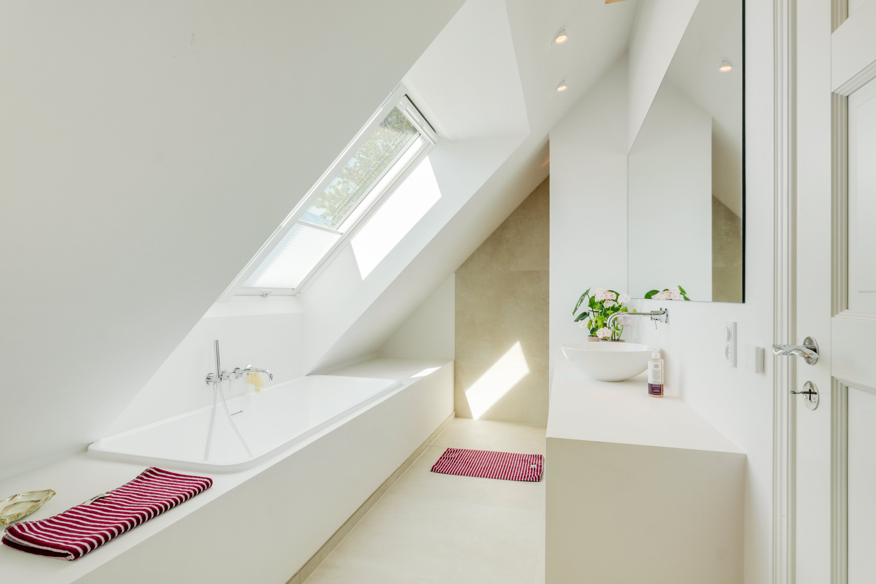 Fremhævet andet billede i fuldskærmstilstand. Billede af Lillevang 11, 3460 Birkerød