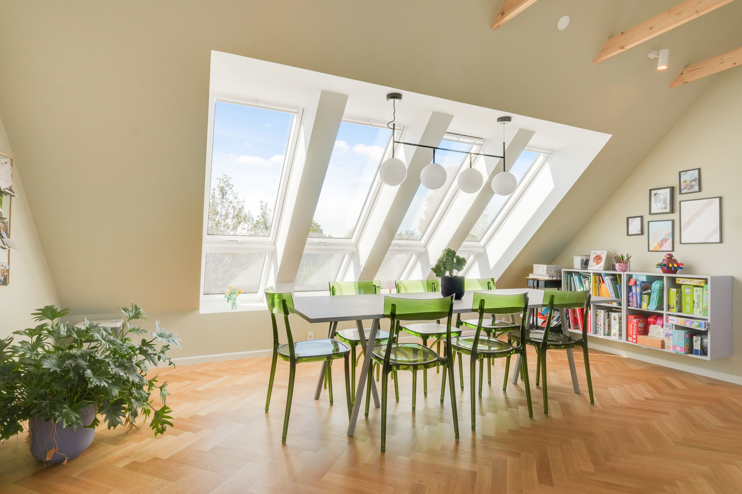 Fremhævet andet billede i fuldskærmstilstand. Billede af Lillevang 11, 3460 Birkerød