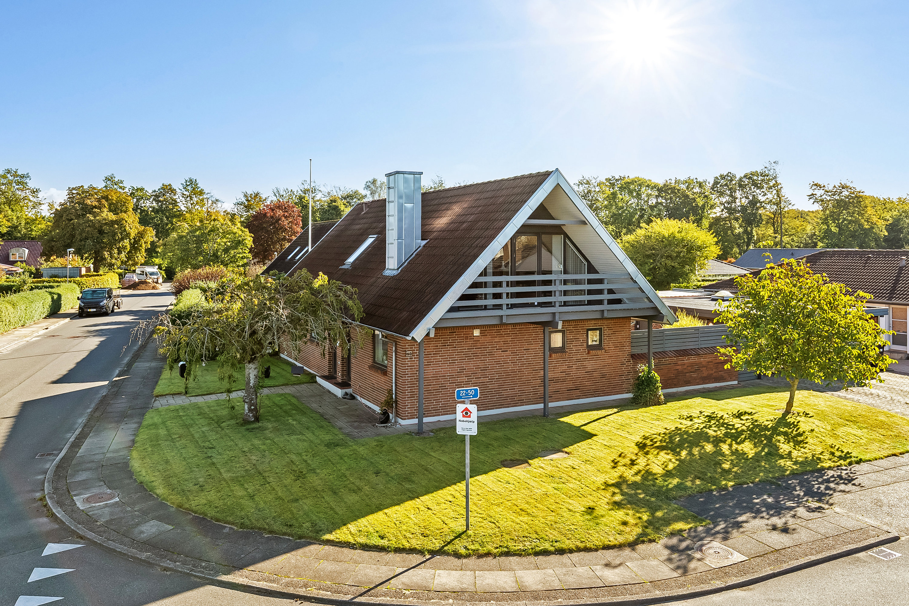 Fremhævet mastefoto billede i fuldskærmstilstand. Billede af Hesselkær 50, 7100 Vejle