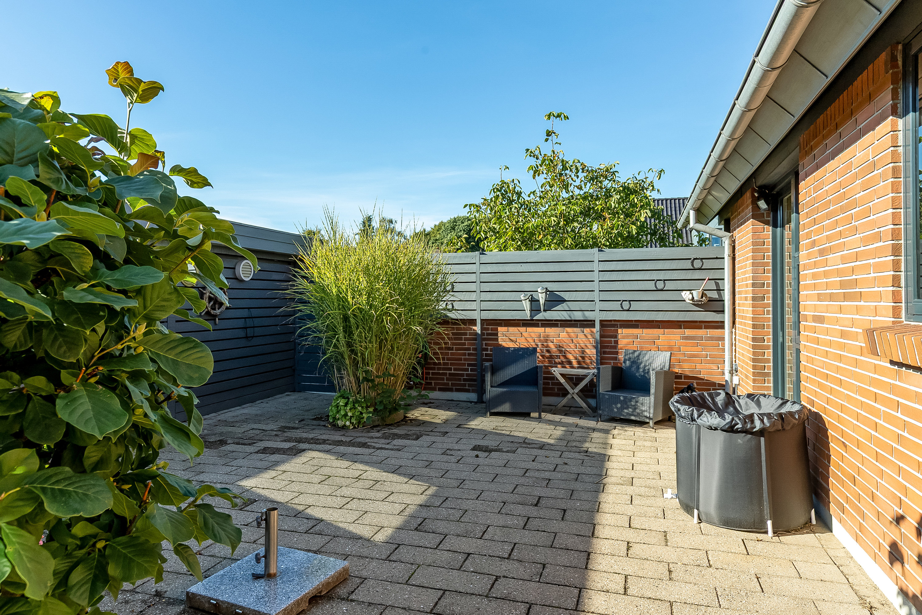 Fremhævet terrasse billede i fuldskærmstilstand. Billede af Hesselkær 50, 7100 Vejle