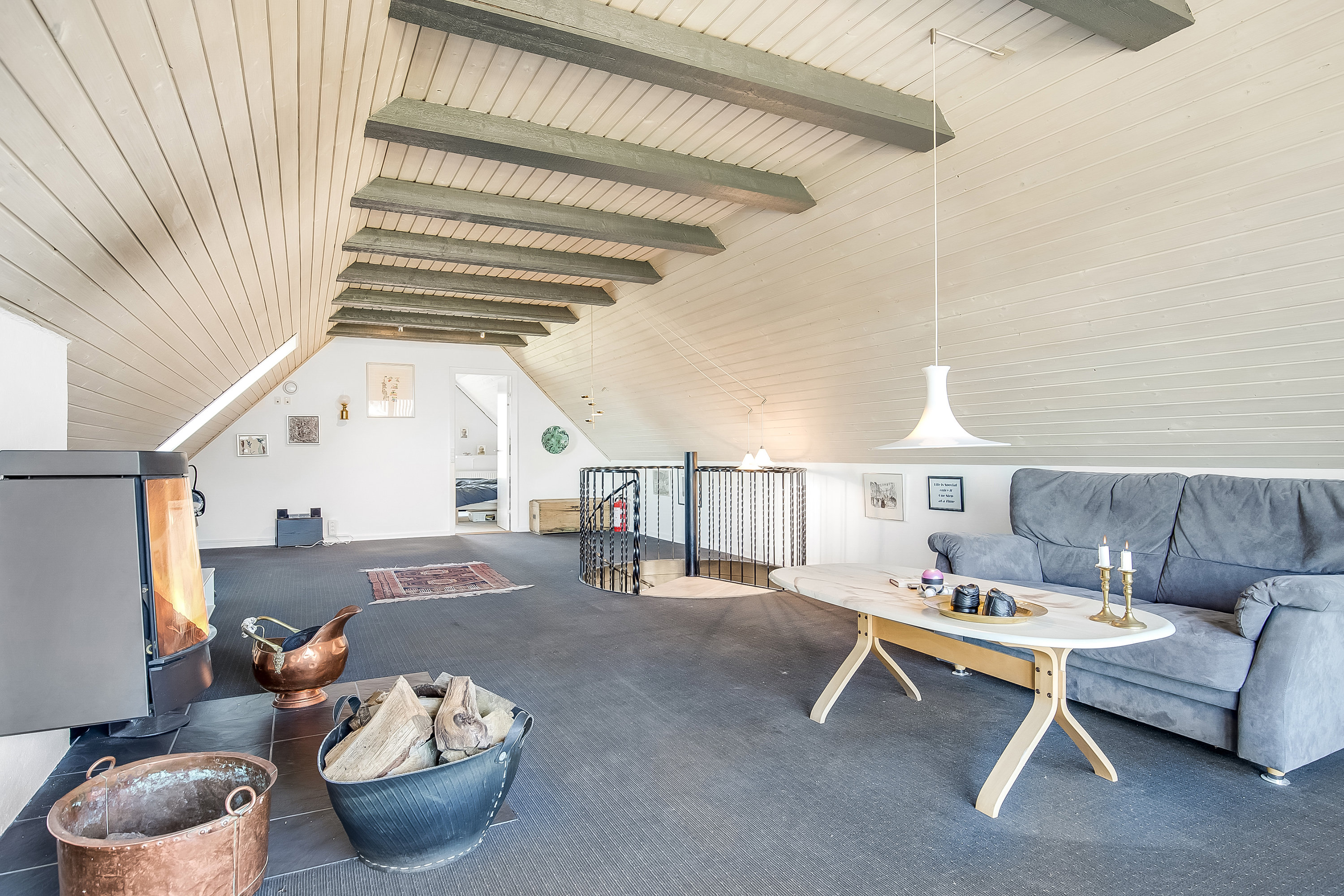 Fremhævet stue billede i fuldskærmstilstand. Billede af Hesselkær 50, 7100 Vejle