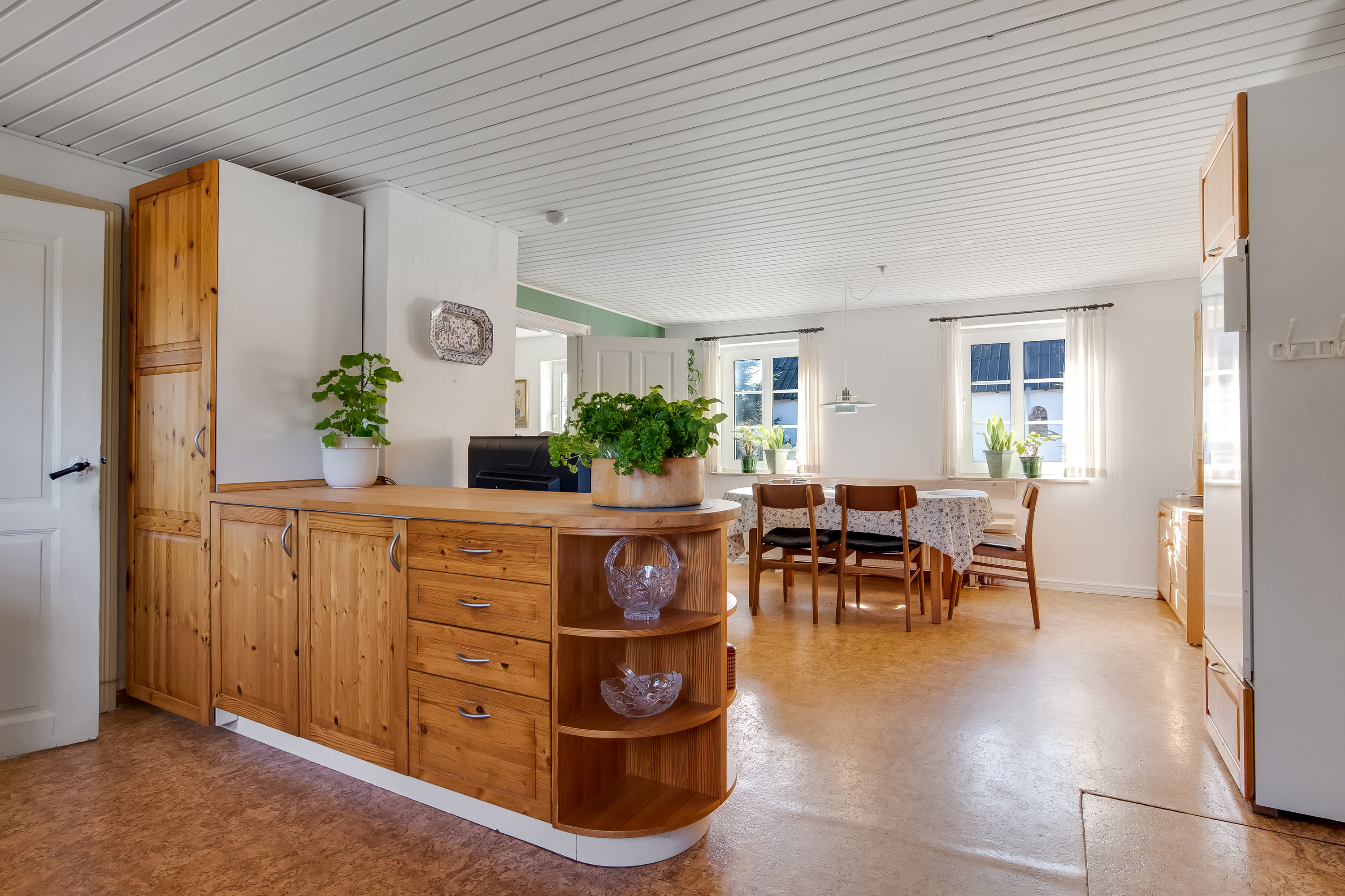 Fremhævet køkken billede i fuldskærmstilstand. Billede af Tjørnevej 16, 7540 Haderup