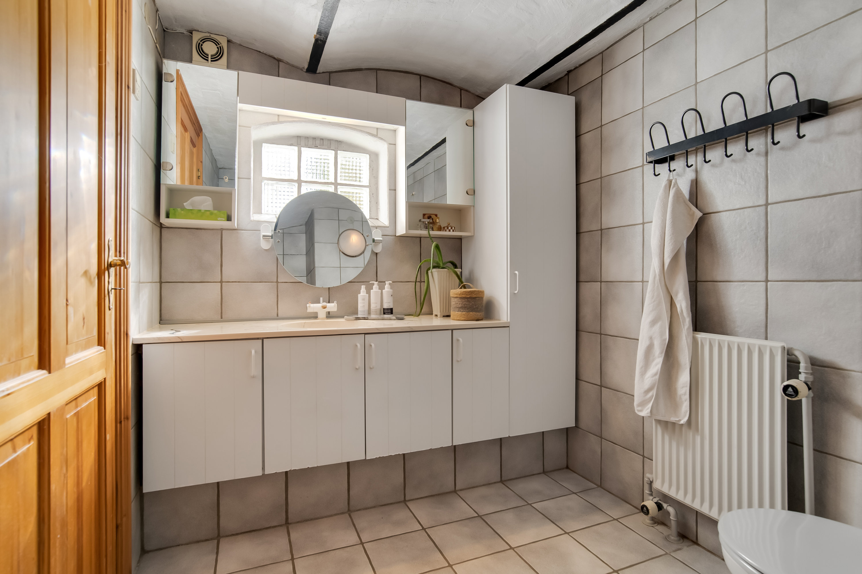 Fremhævet badeværelse billede i fuldskærmstilstand. Billede af Tjørnevej 16, 7540 Haderup