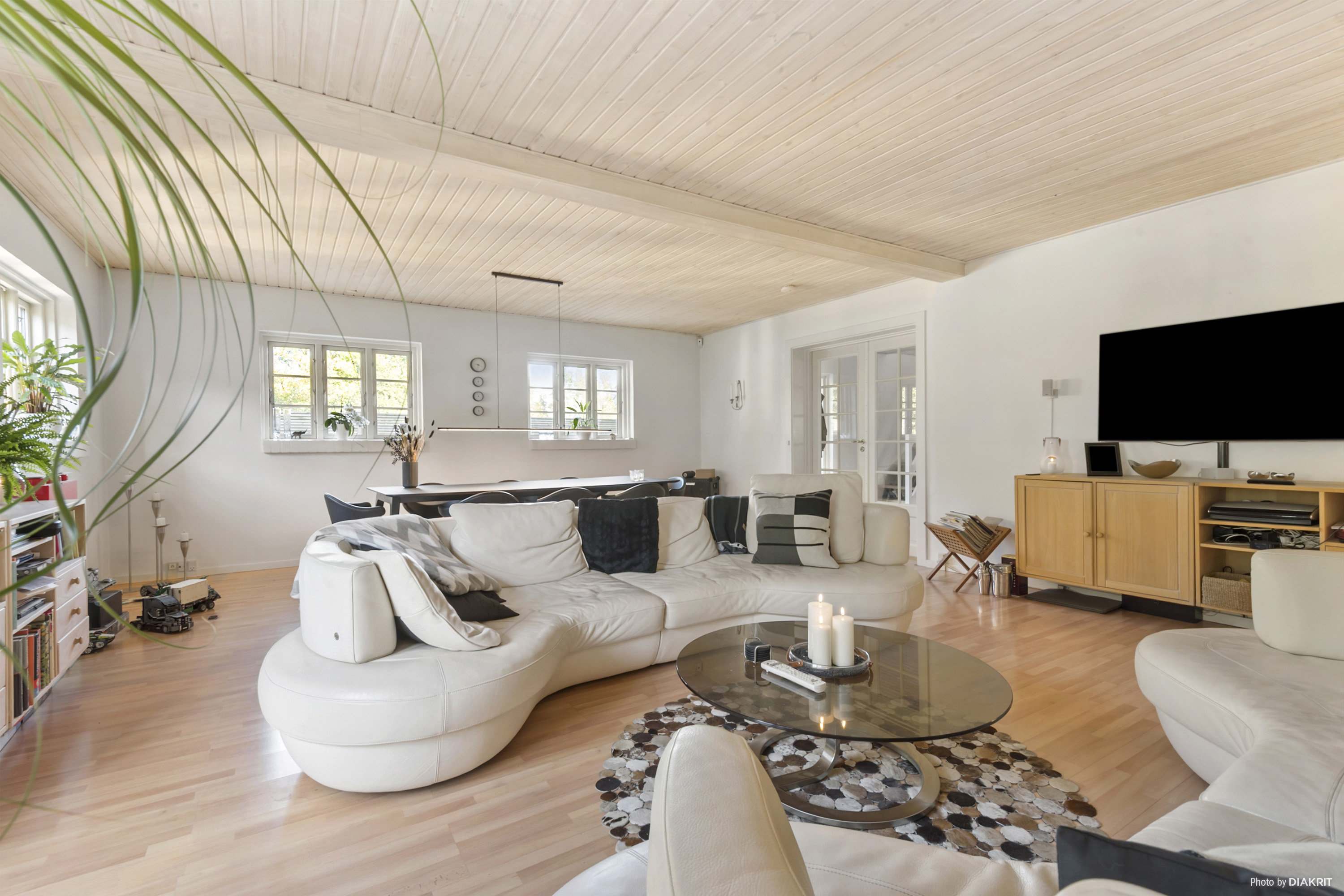 Fremhævet stue billede i fuldskærmstilstand. Billede af Grønnevej 19, Lellinge, 4600 Køge