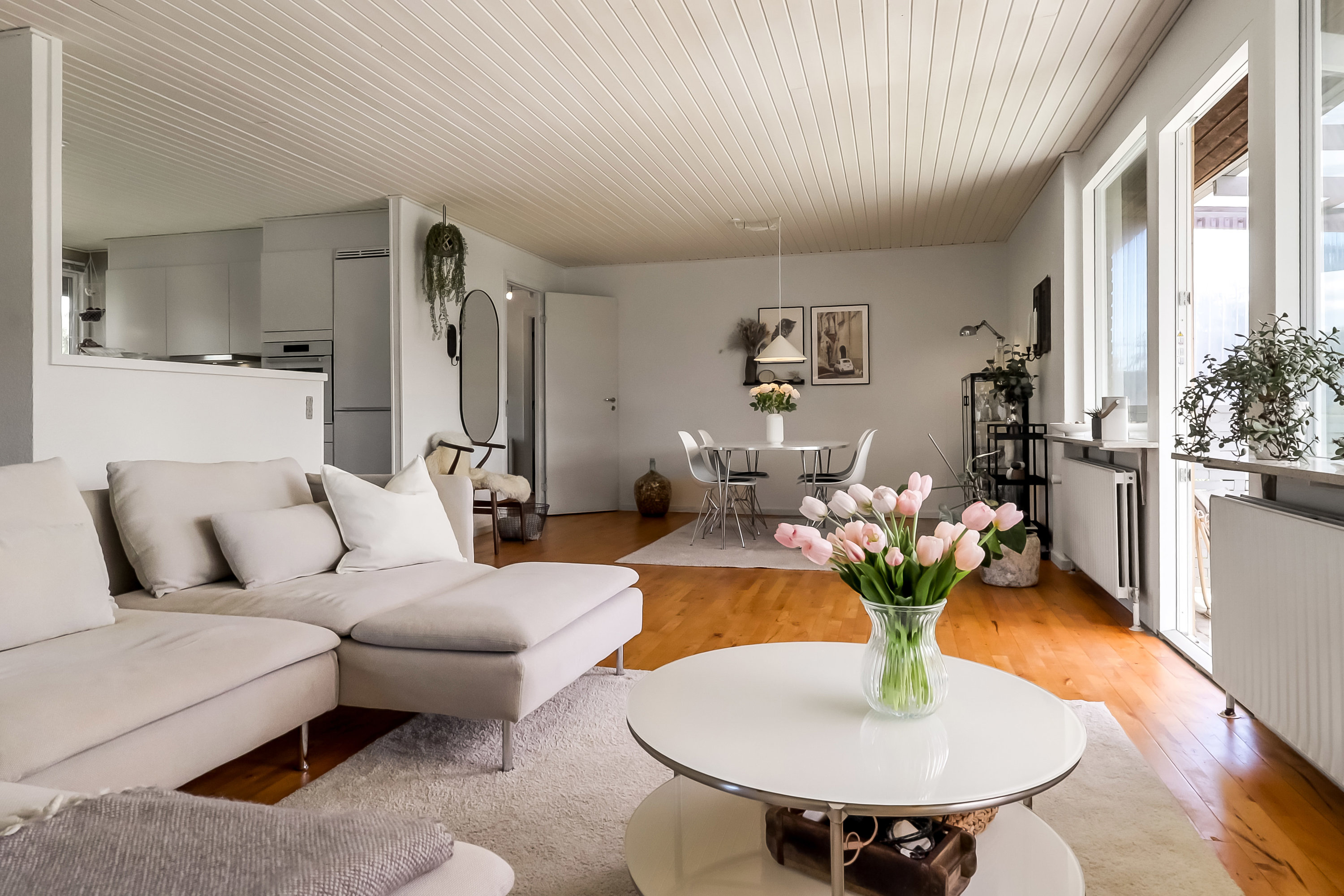 Fremhævet stue billede i fuldskærmstilstand. Billede af Brorsonsvænge 5, 5700 Svendborg