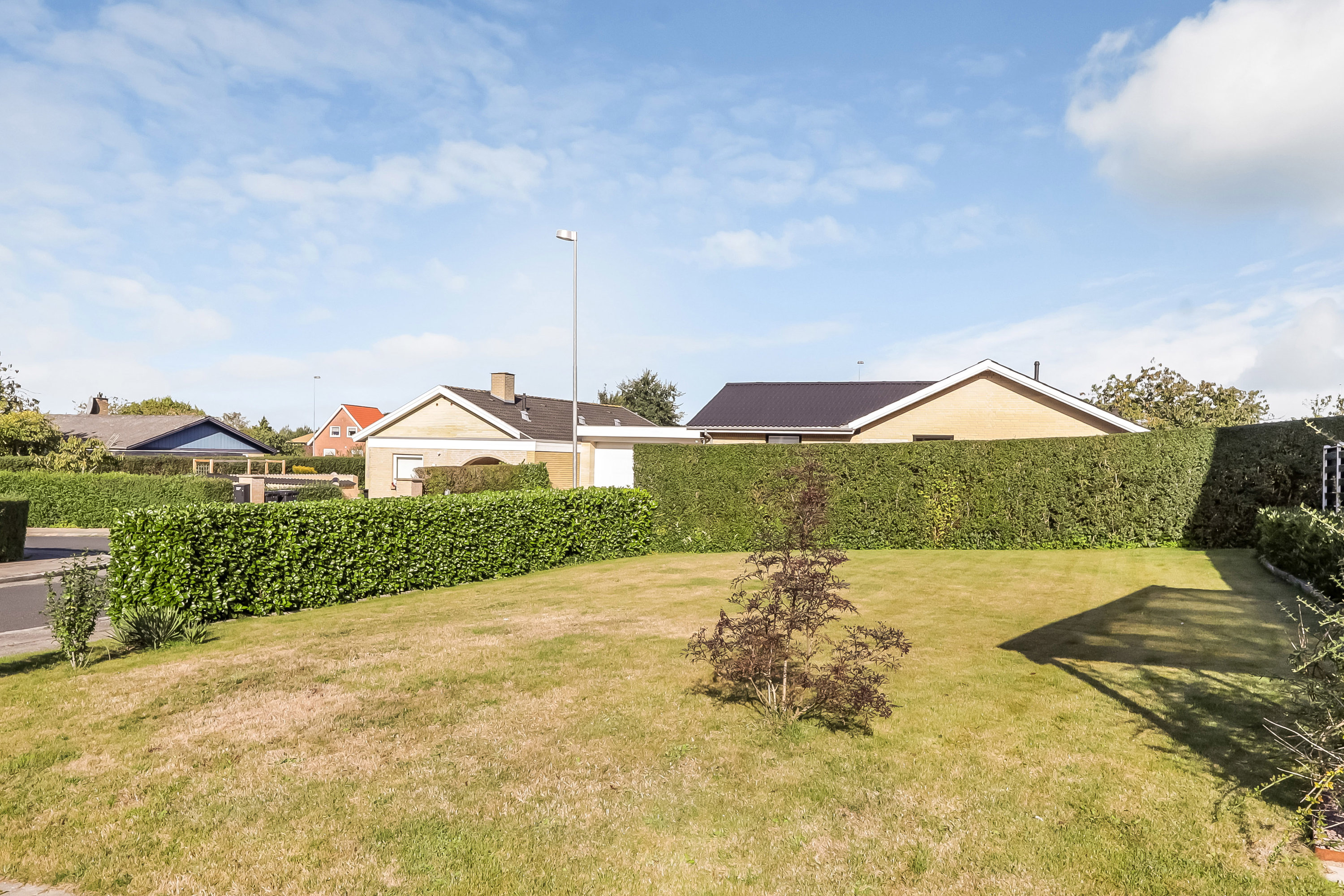 Fremhævet have billede i fuldskærmstilstand. Billede af Troldeskovvej 17, 5700 Svendborg