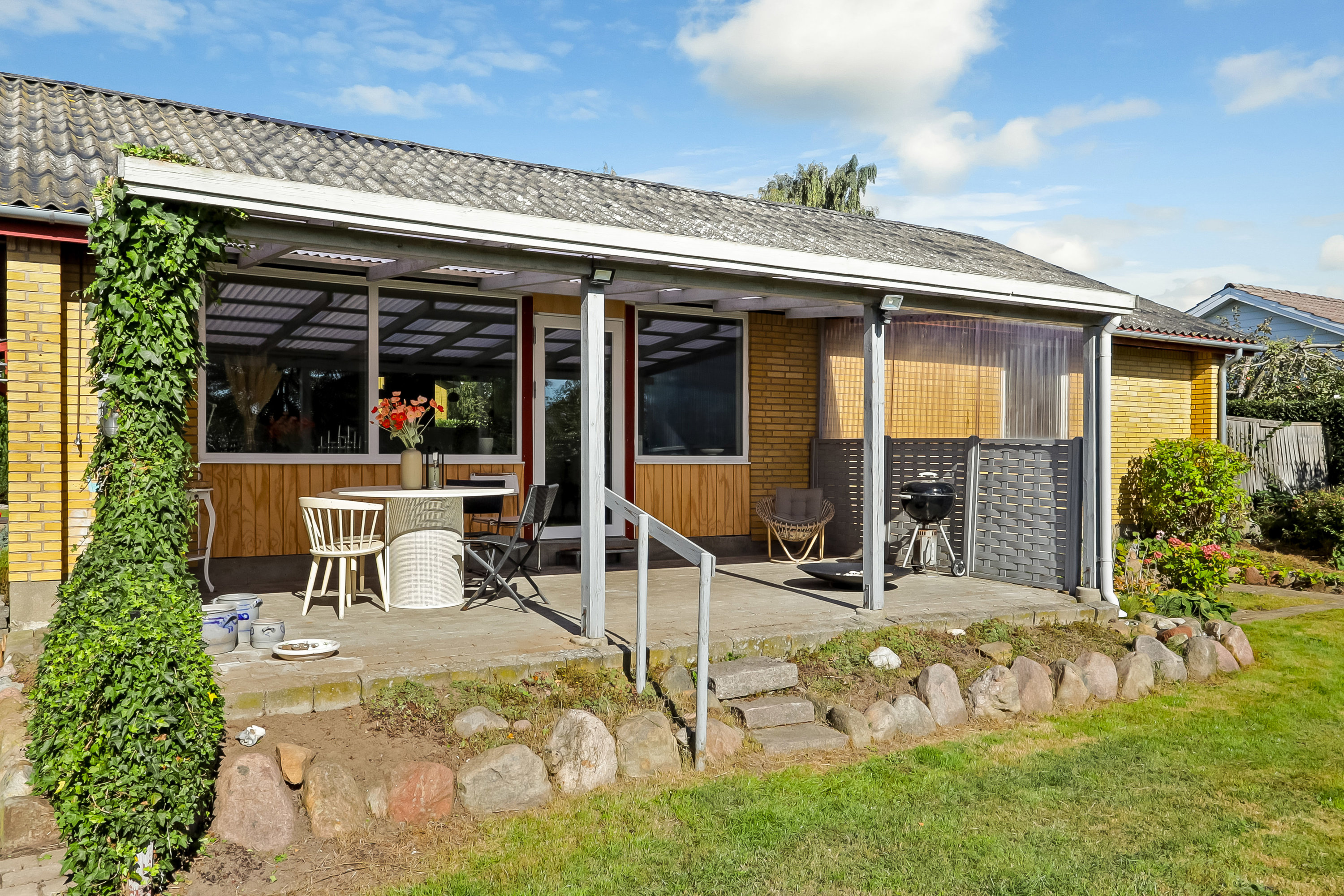 Fremhævet terrasse billede i fuldskærmstilstand. Billede af Brorsonsvænge 5, 5700 Svendborg