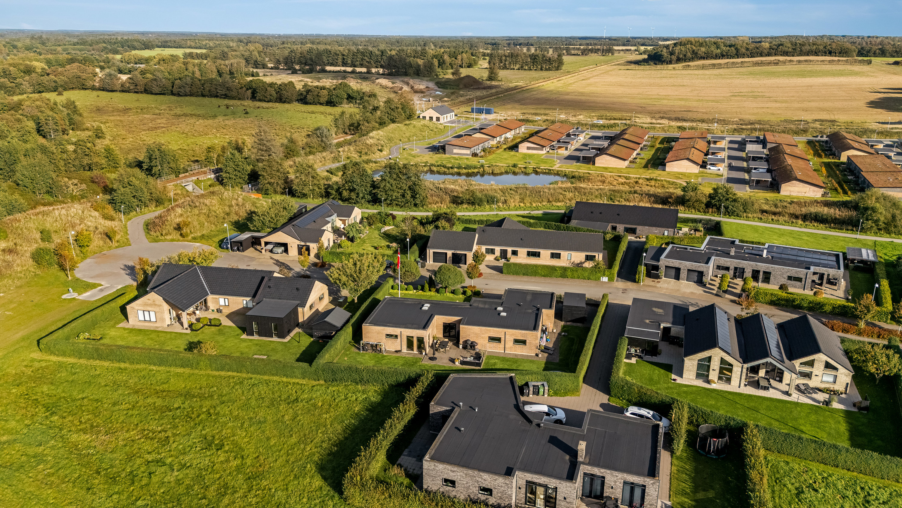 Miniaturebillede 2: luftfoto. Billede af Under Linden 41, Halgårde, 7500 Holstebro