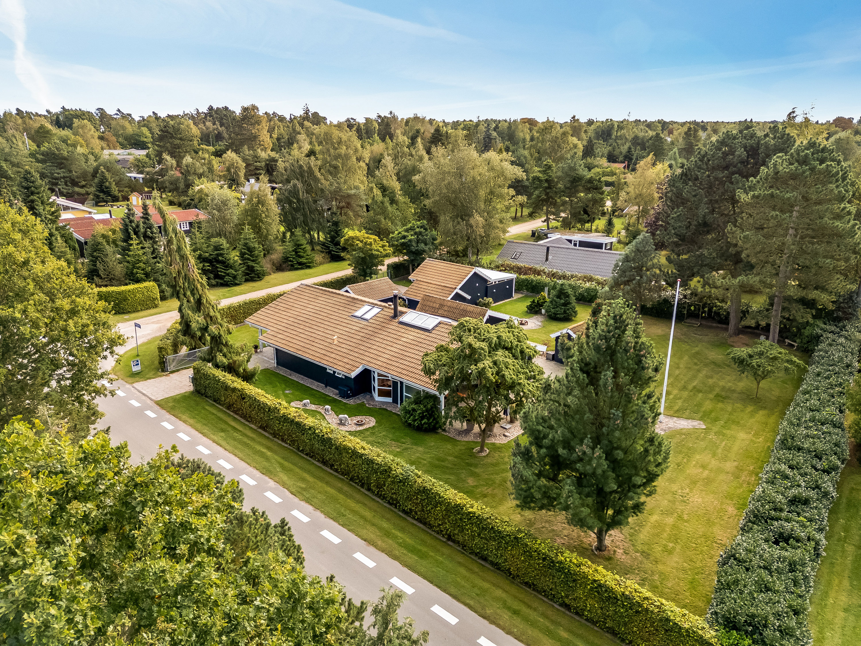 Fremhævet luftfoto billede i fuldskærmstilstand. Billede af Mælkebøttevej 27, 4873 Væggerløse