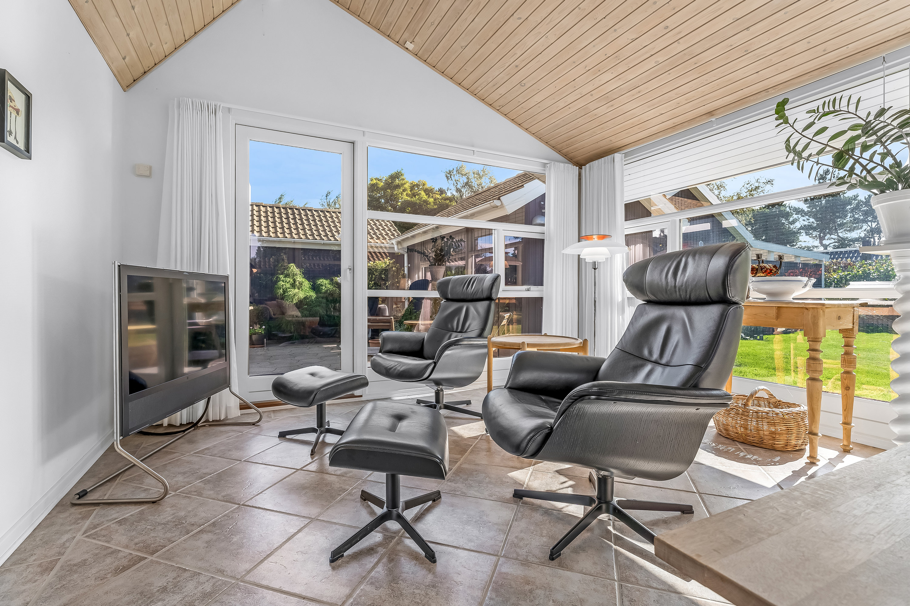 Fremhævet stue billede i fuldskærmstilstand. Billede af Mælkebøttevej 27, 4873 Væggerløse