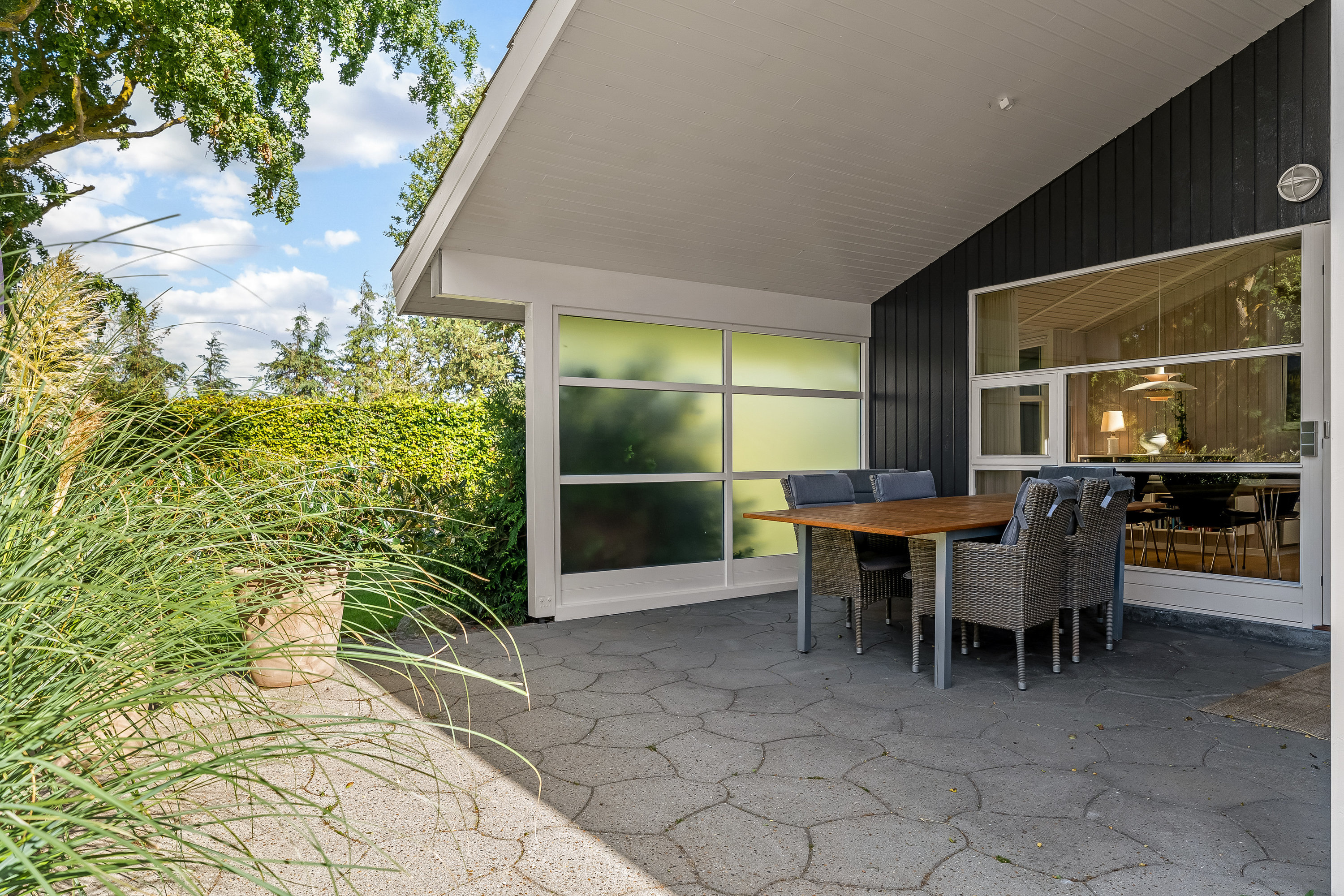 Fremhævet terrasse billede i fuldskærmstilstand. Billede af Mælkebøttevej 27, 4873 Væggerløse