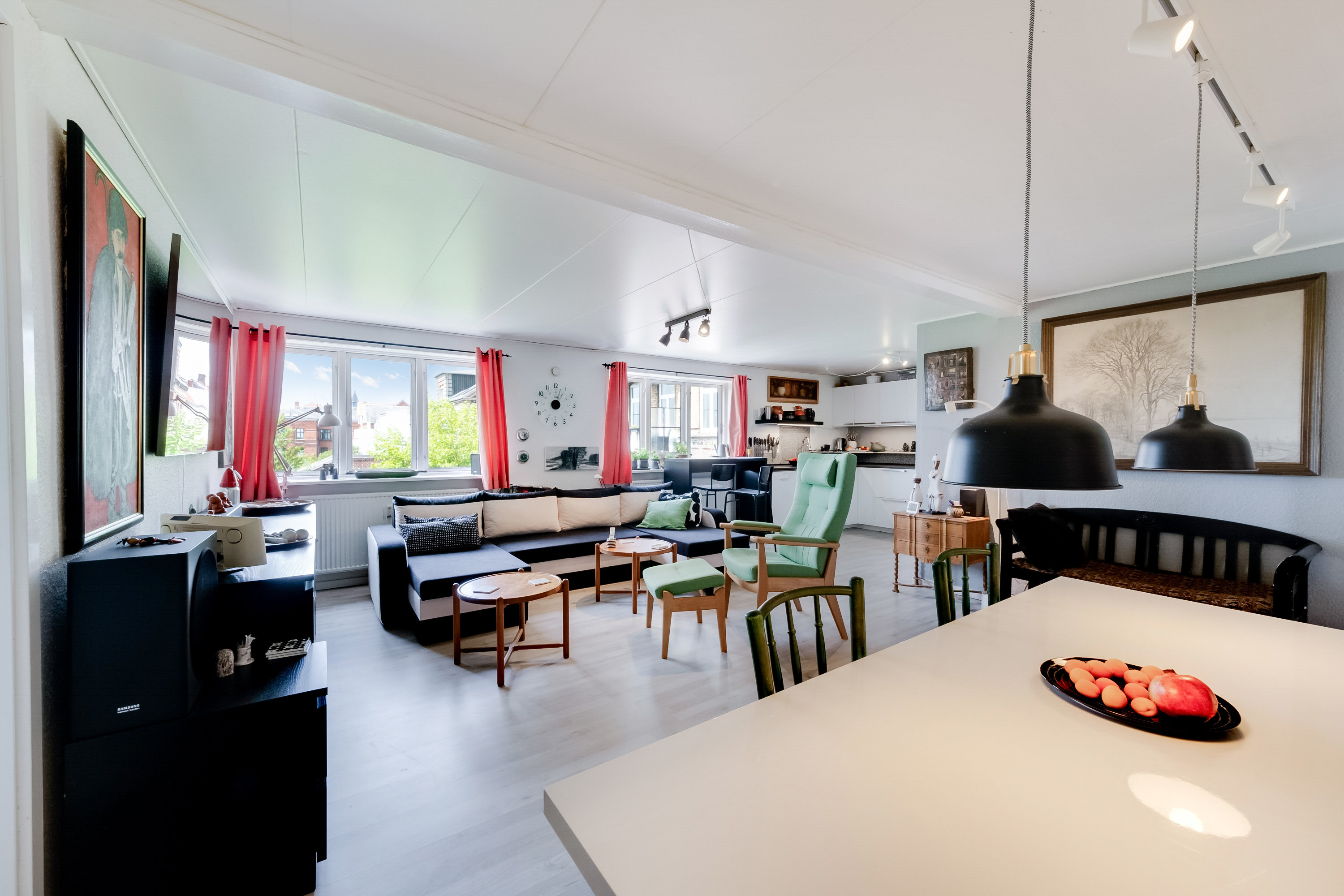 Fremhævet stue billede i fuldskærmstilstand. Billede af Østervoldgade 56B, 1. tv., 5800 Nyborg