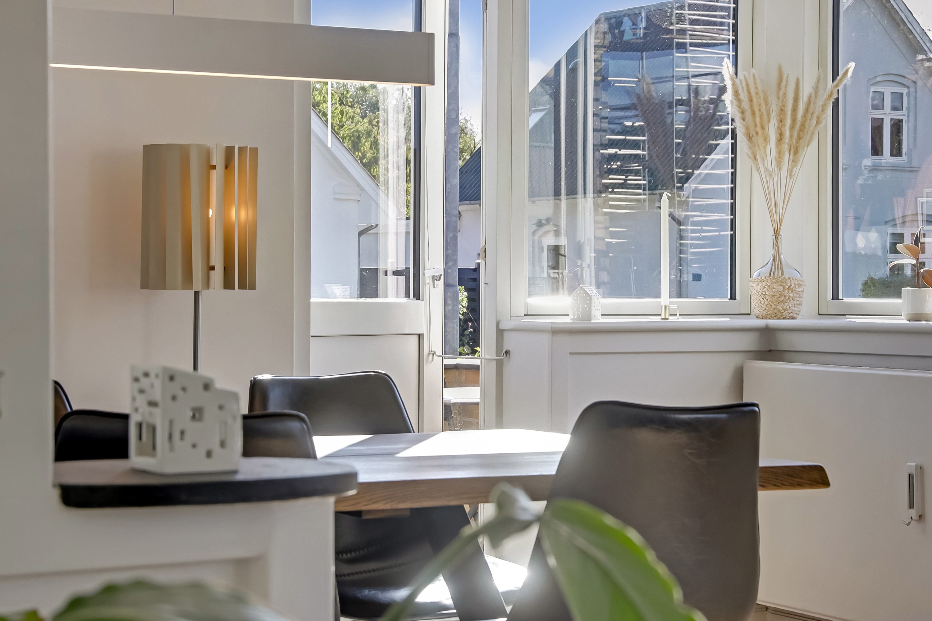 Fremhævet stue billede i fuldskærmstilstand. Billede af Kobberbæksvej 29, st.. tv., 5700 Svendborg