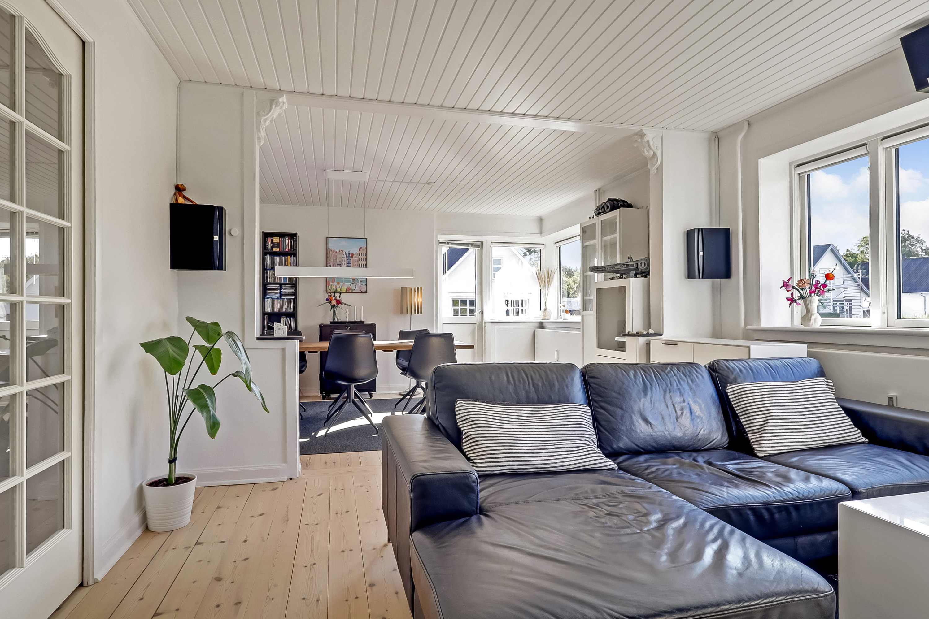 Fremhævet stue billede i fuldskærmstilstand. Billede af Kobberbæksvej 29, st.. tv., 5700 Svendborg