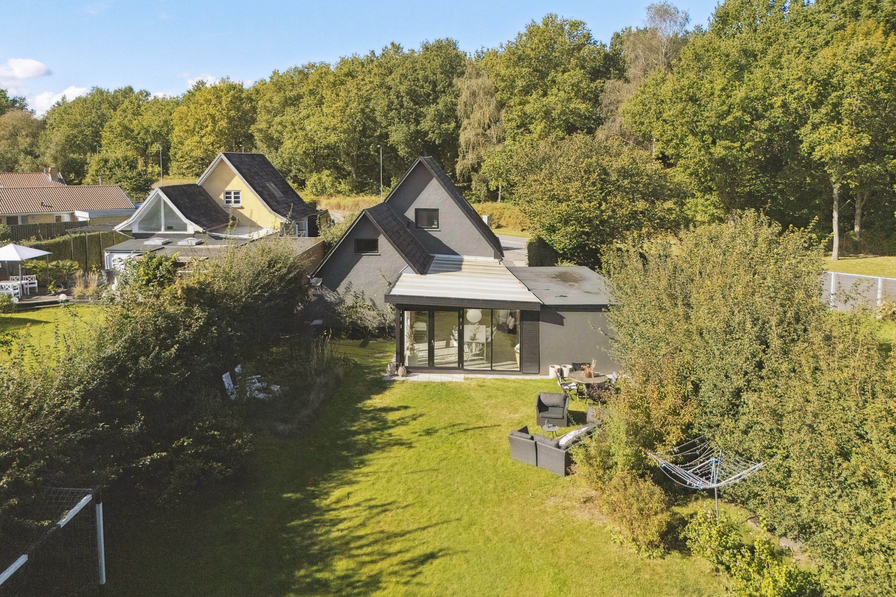 Fremhævet udendørs billede i fuldskærmstilstand. Billede af Bellingevej 46, Bellinge, 5250 Odense SV