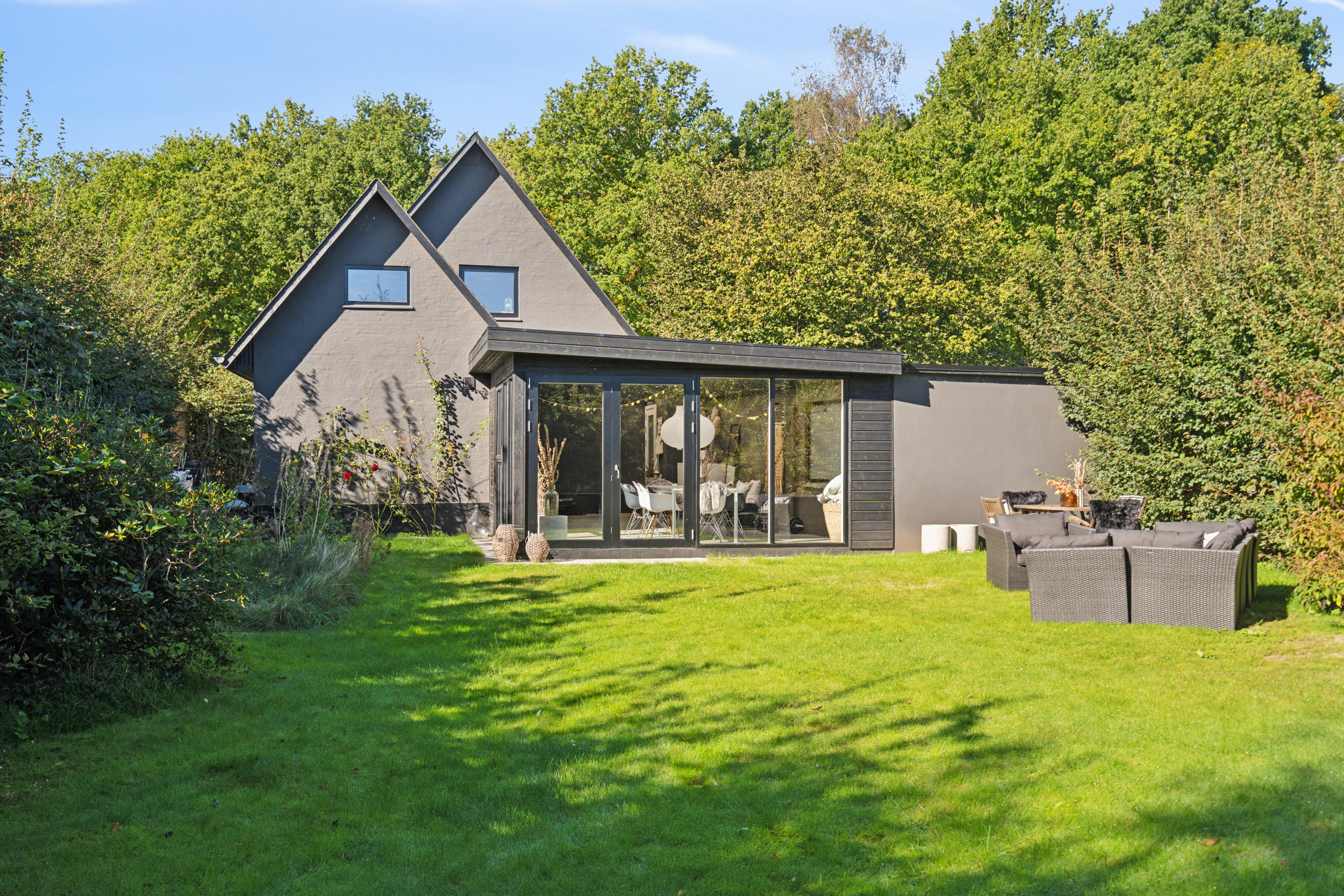 Miniaturebillede 1: set fra haven. Billede af Bellingevej 46, Bellinge, 5250 Odense SV