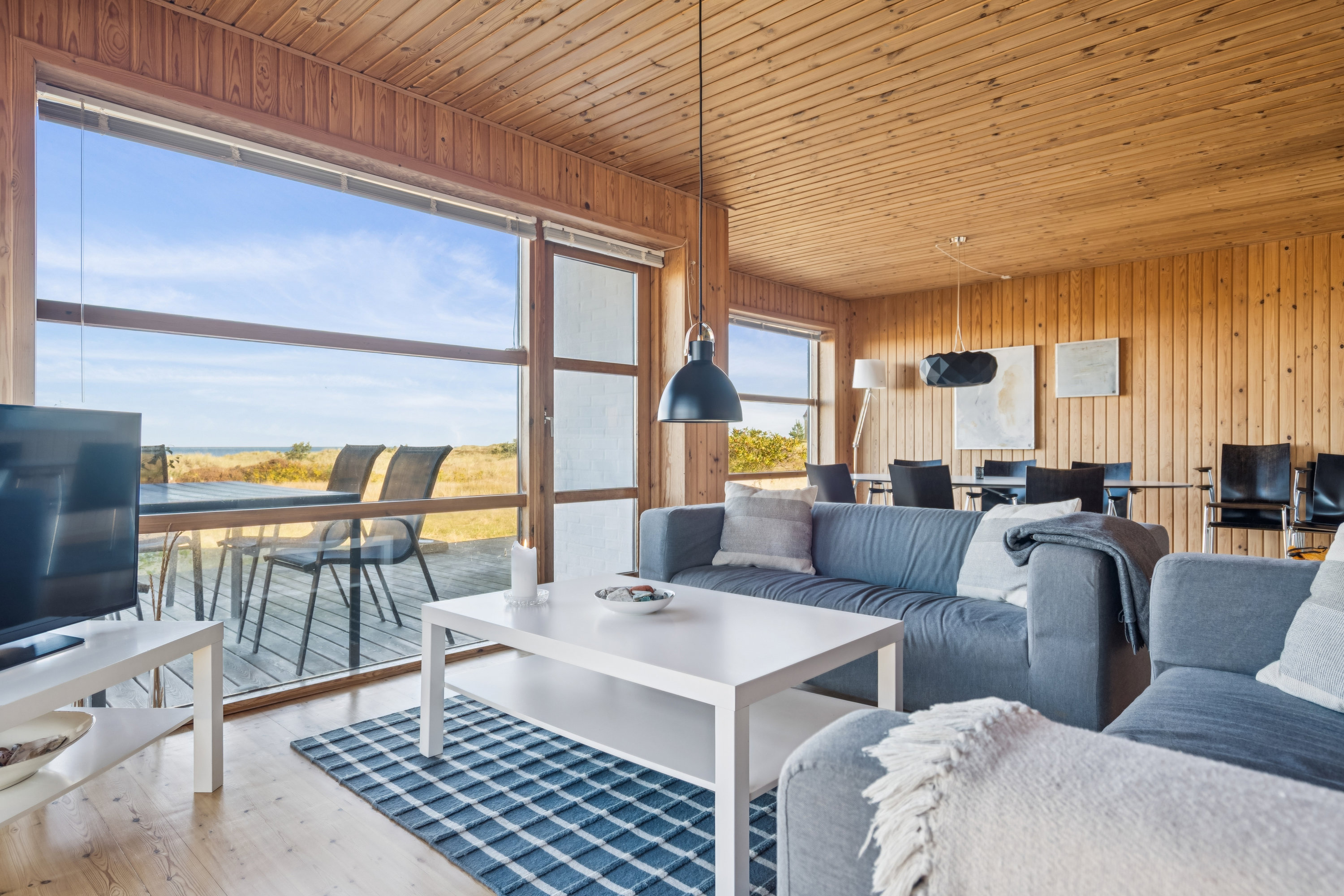 Fremhævet stue billede i fuldskærmstilstand. Billede af Mågevej 15, Østerby Havn, 9940 Læsø