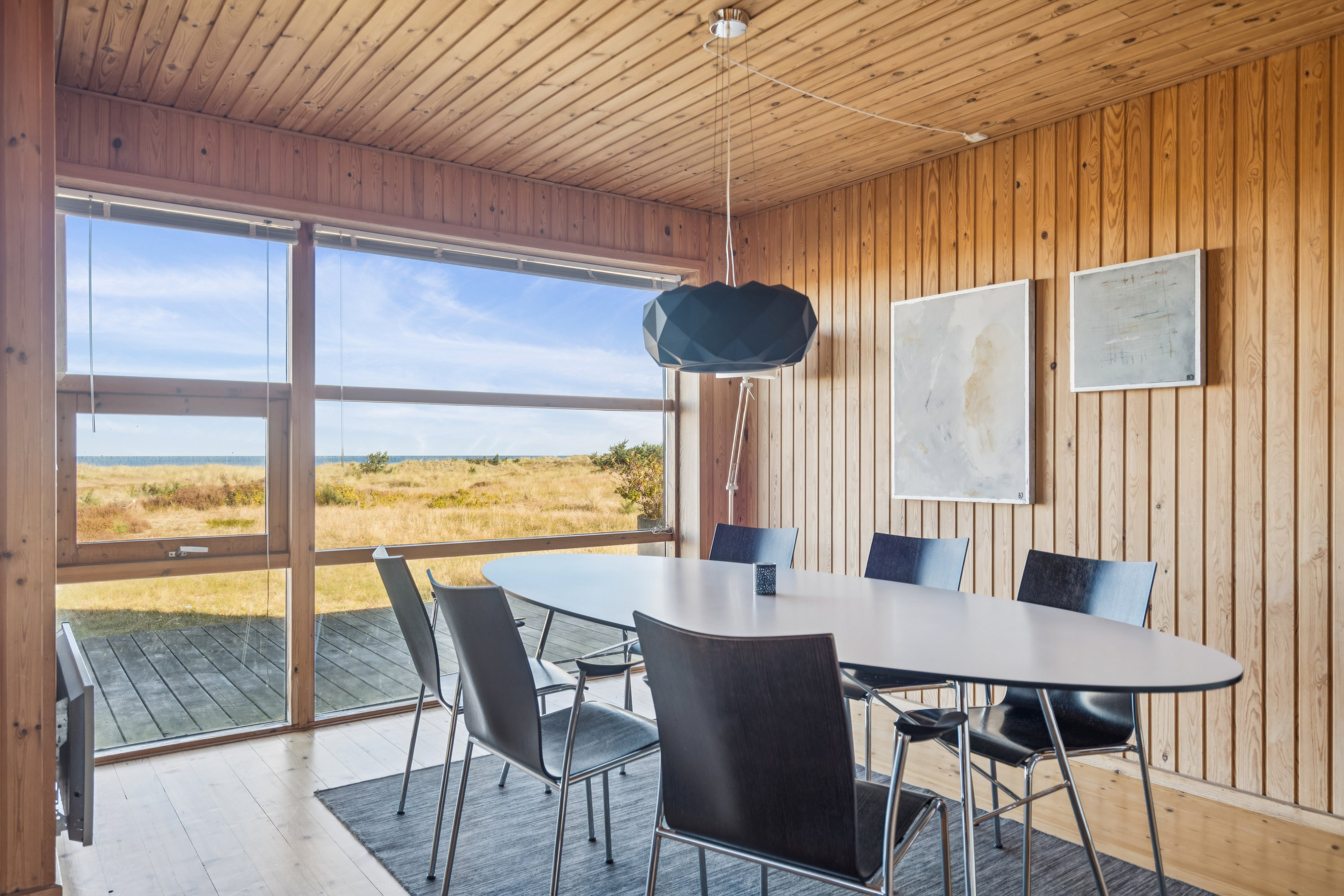 Fremhævet stue billede i fuldskærmstilstand. Billede af Mågevej 15, Østerby Havn, 9940 Læsø