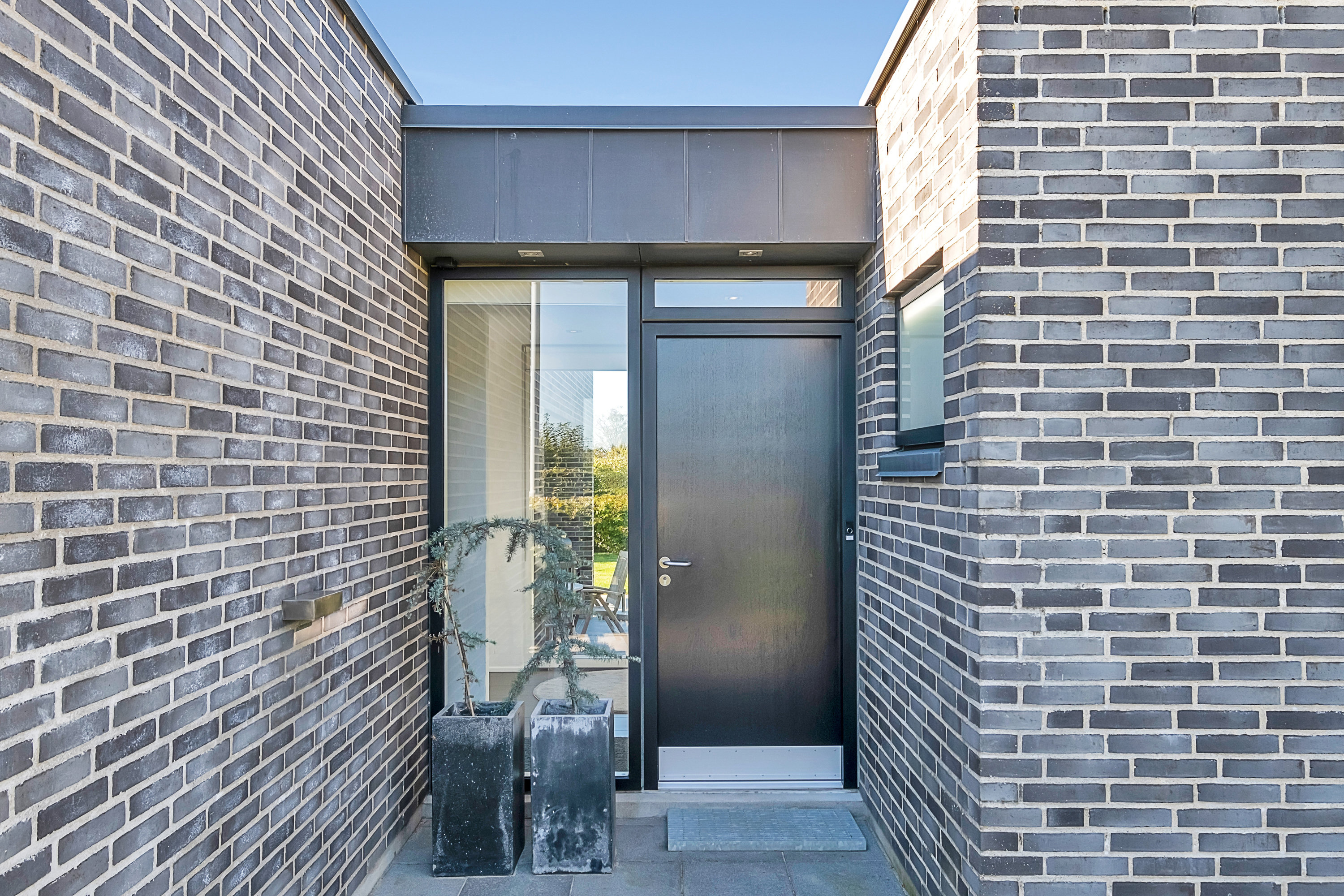 Fremhævet facade billede i fuldskærmstilstand. Billede af Elmehaven 24, 8520 Lystrup