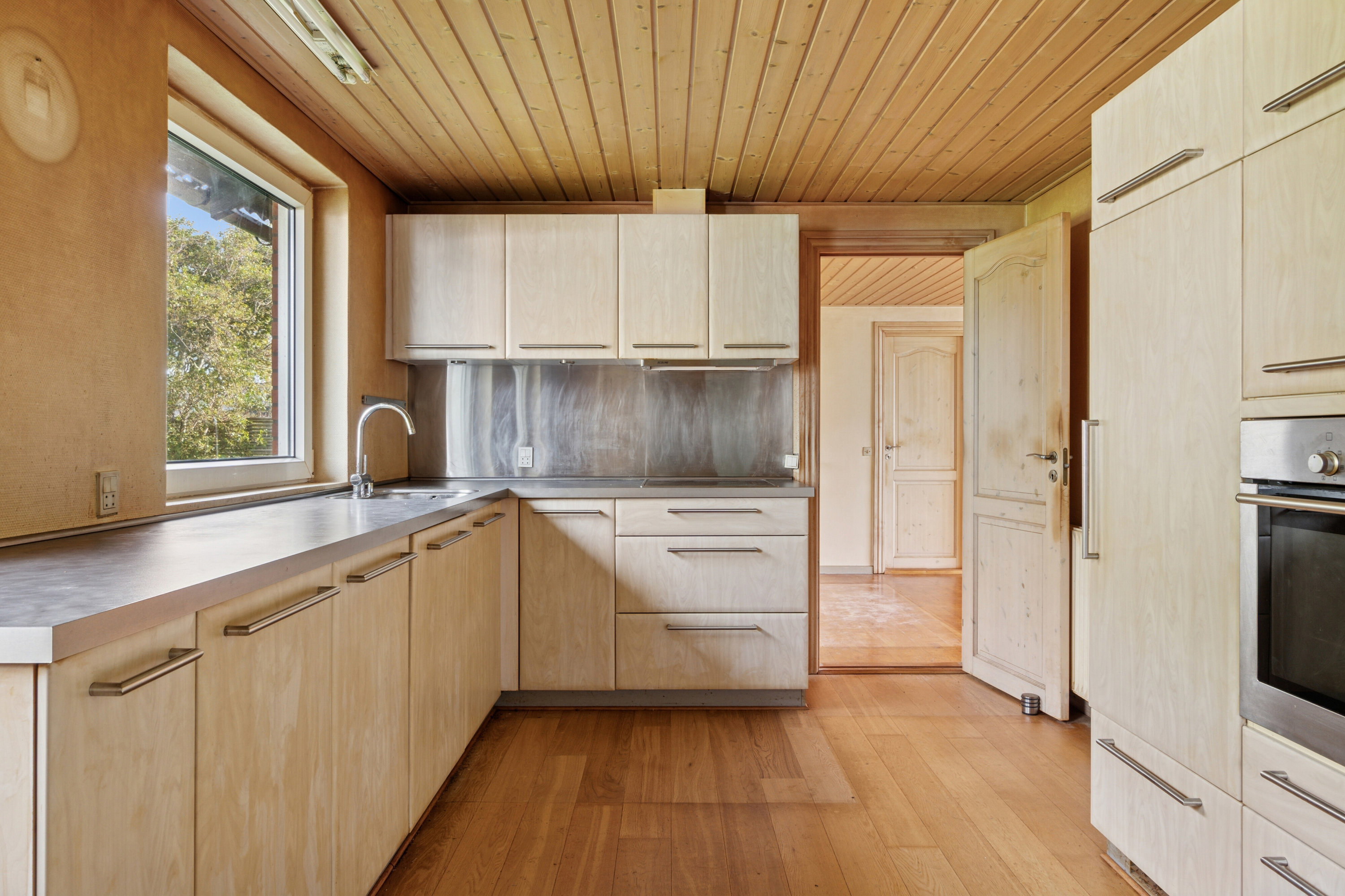 Fremhævet køkken billede i fuldskærmstilstand. Billede af Gyvelvænget 154, 7730 Hanstholm