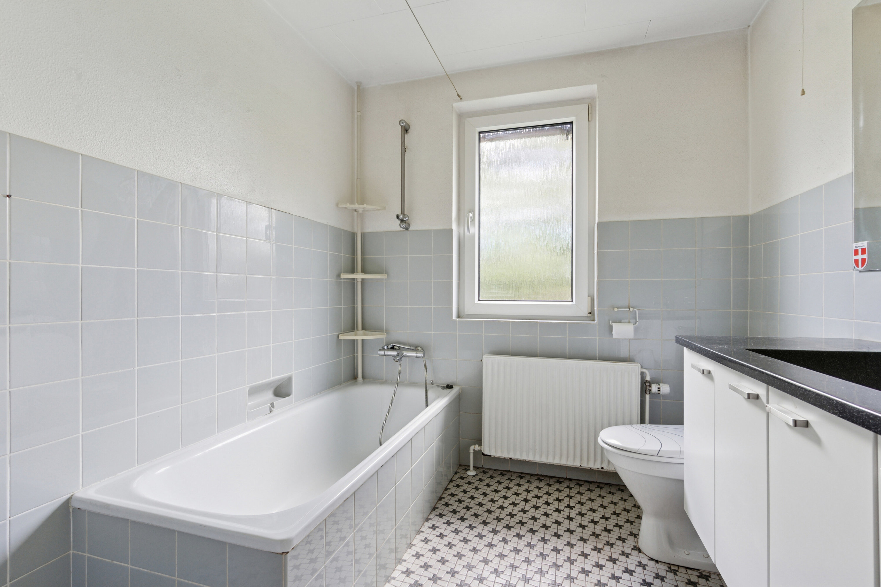 Fremhævet badeværelse billede i fuldskærmstilstand. Billede af Gyvelvænget 154, 7730 Hanstholm