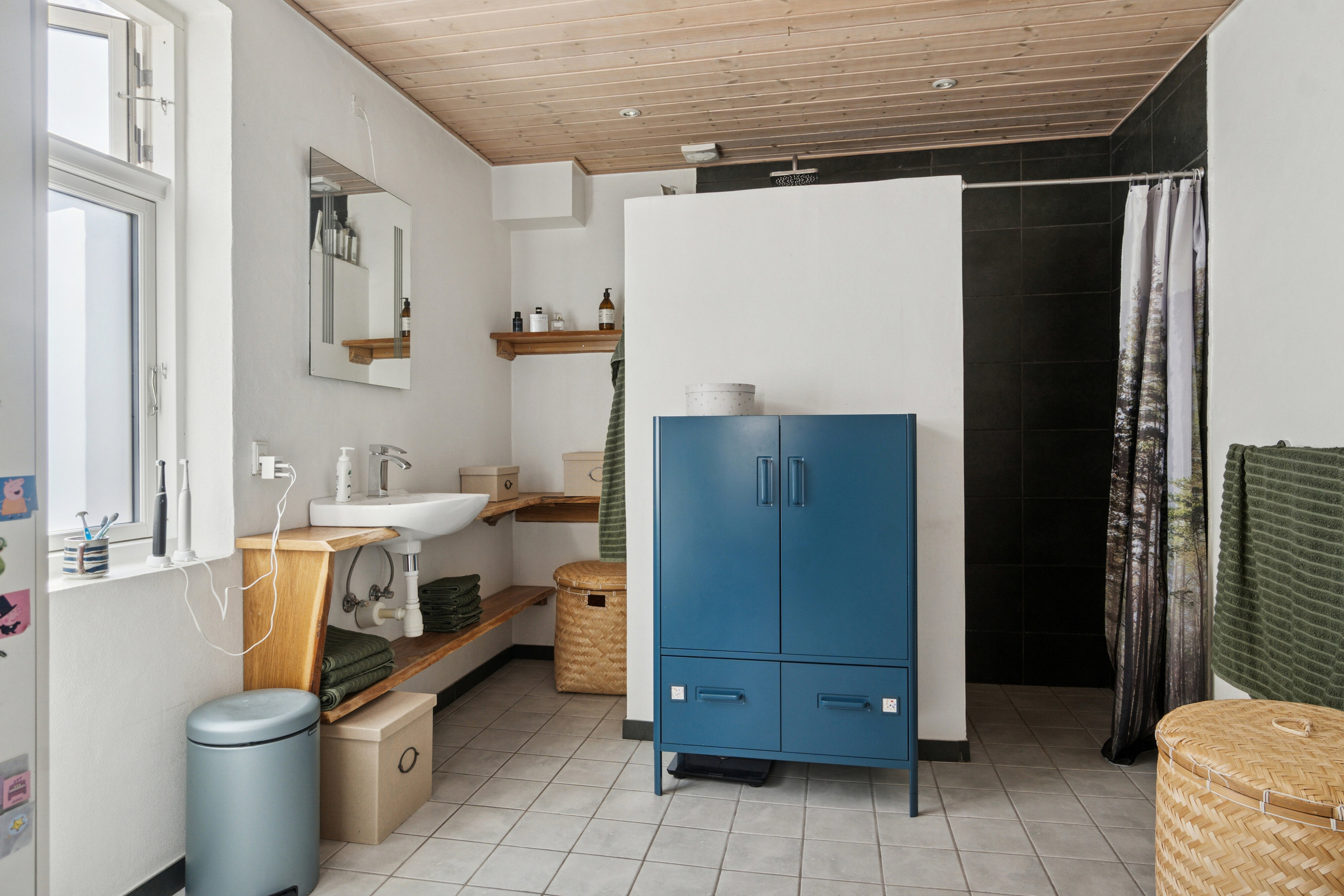 Fremhævet badeværelse billede i fuldskærmstilstand. Billede af Kirkevej 11, 6040 Egtved