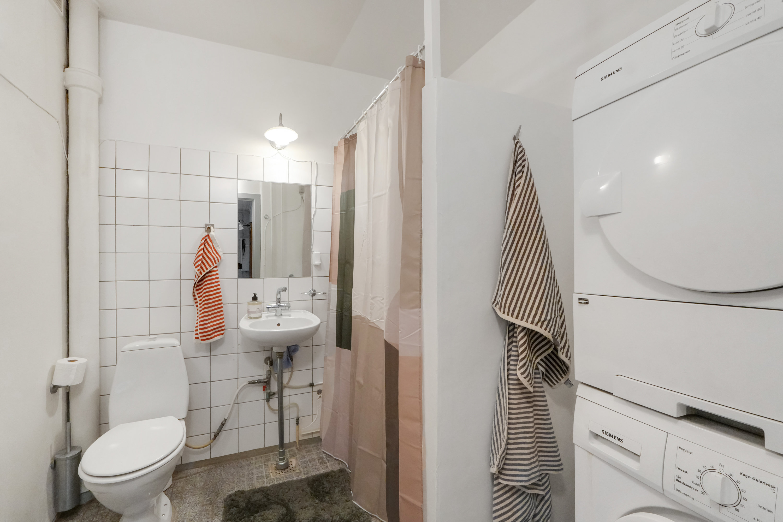 Fremhævet andet billede i fuldskærmstilstand. Billede af Bakkekrogen 3, 1. tv., 3460 Birkerød