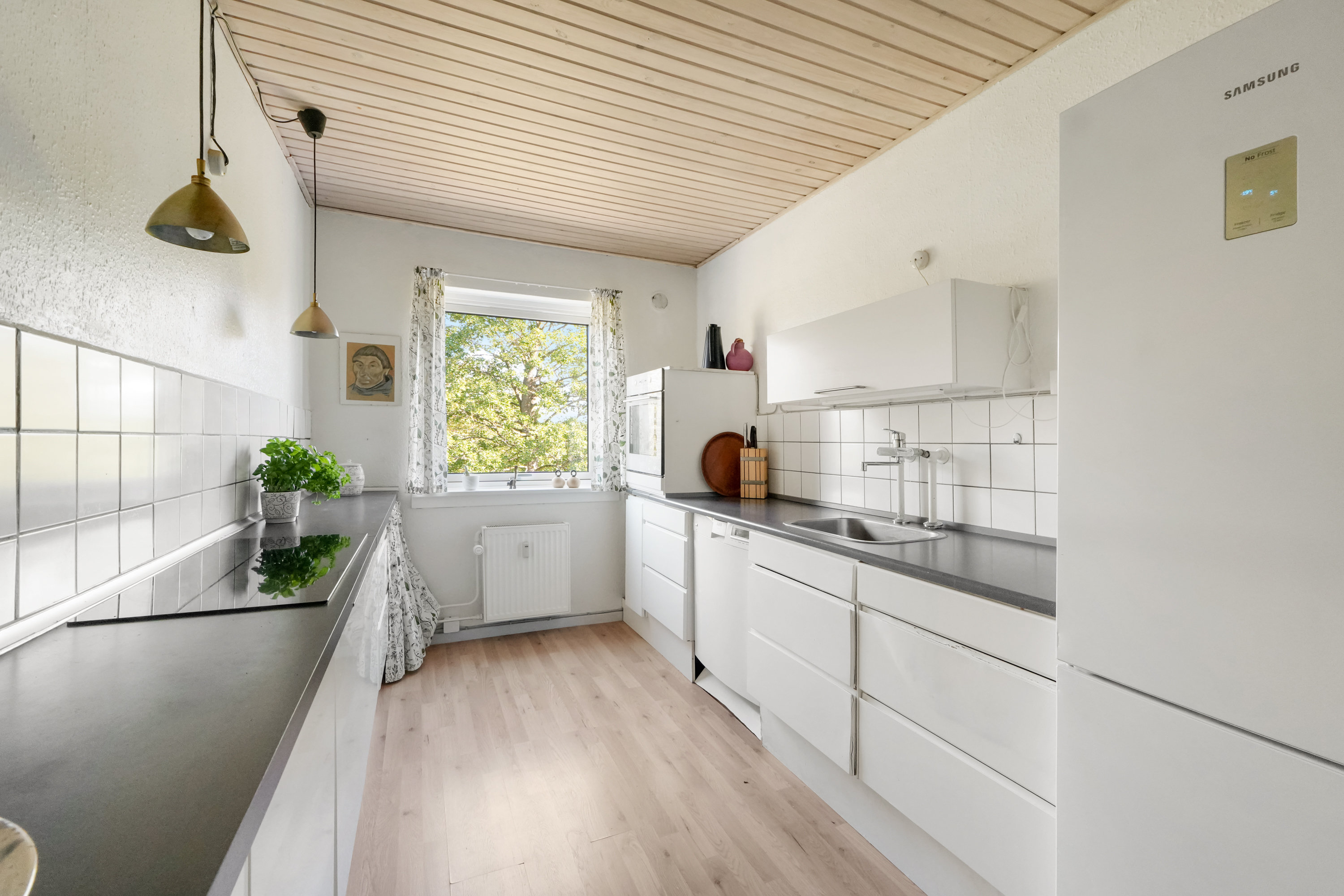 Fremhævet andet billede i fuldskærmstilstand. Billede af Bakkekrogen 3, 1. tv., 3460 Birkerød