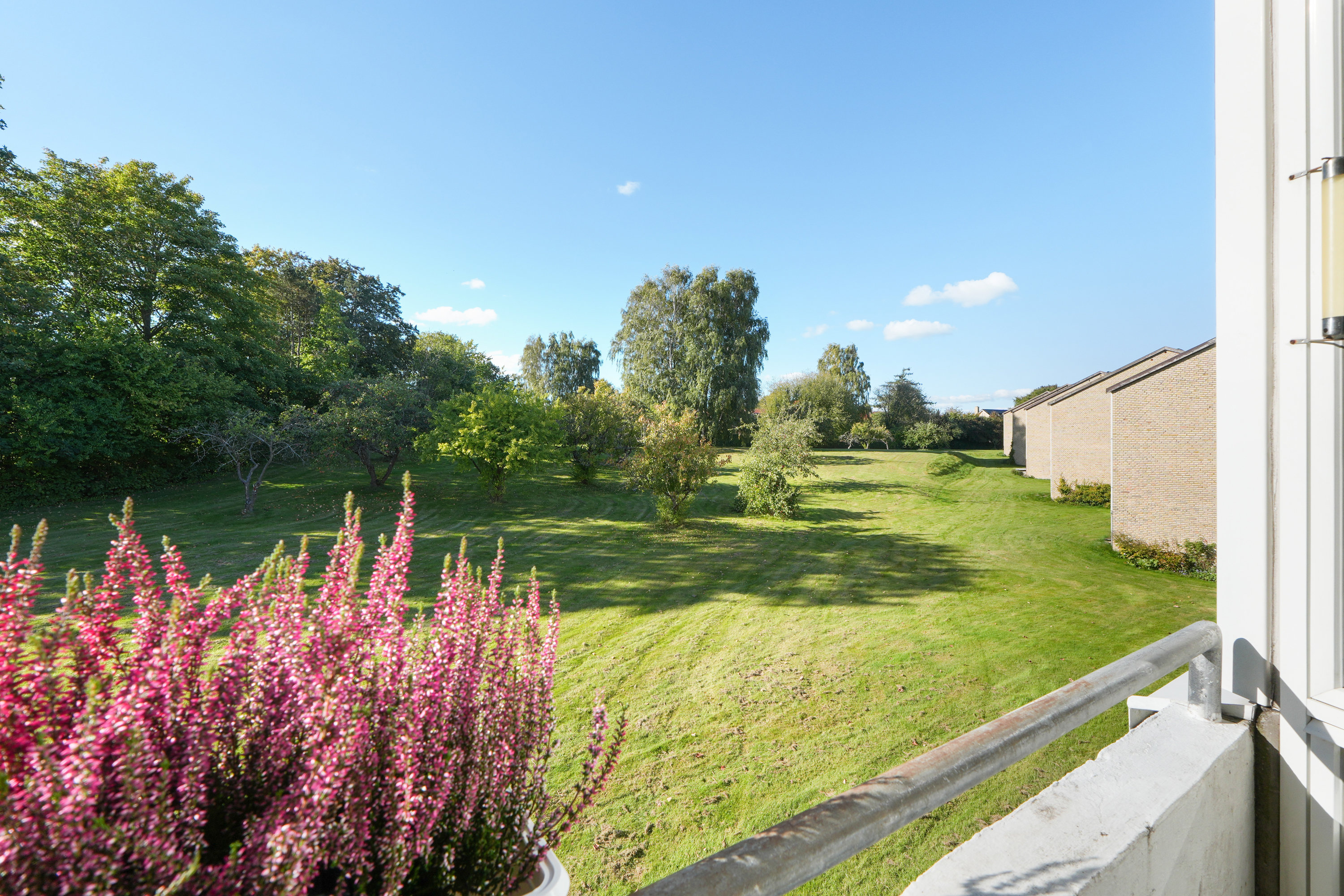 Fremhævet andet billede i fuldskærmstilstand. Billede af Bakkekrogen 3, 1. tv., 3460 Birkerød