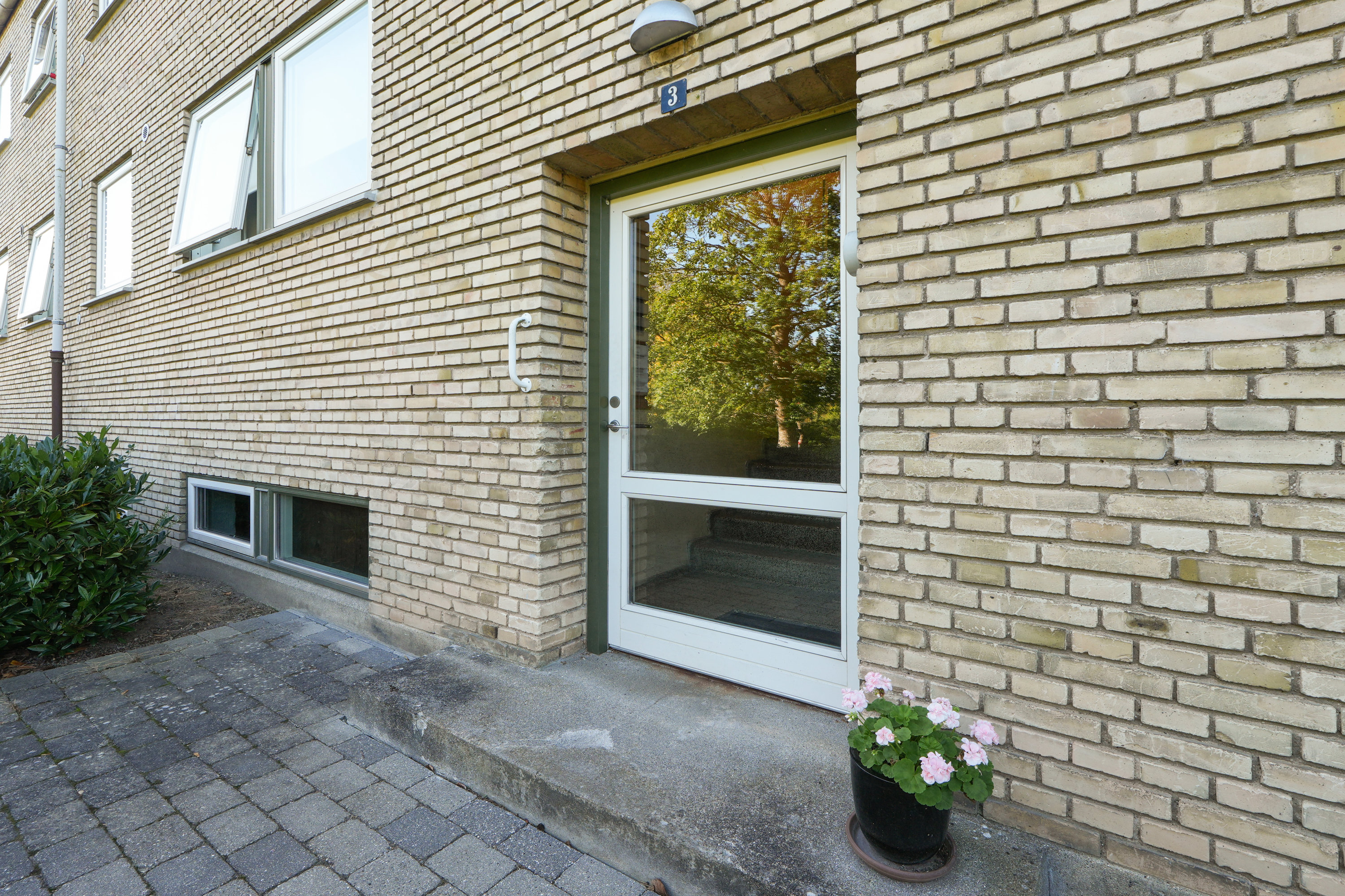 Fremhævet andet billede i fuldskærmstilstand. Billede af Bakkekrogen 3, 1. tv., 3460 Birkerød