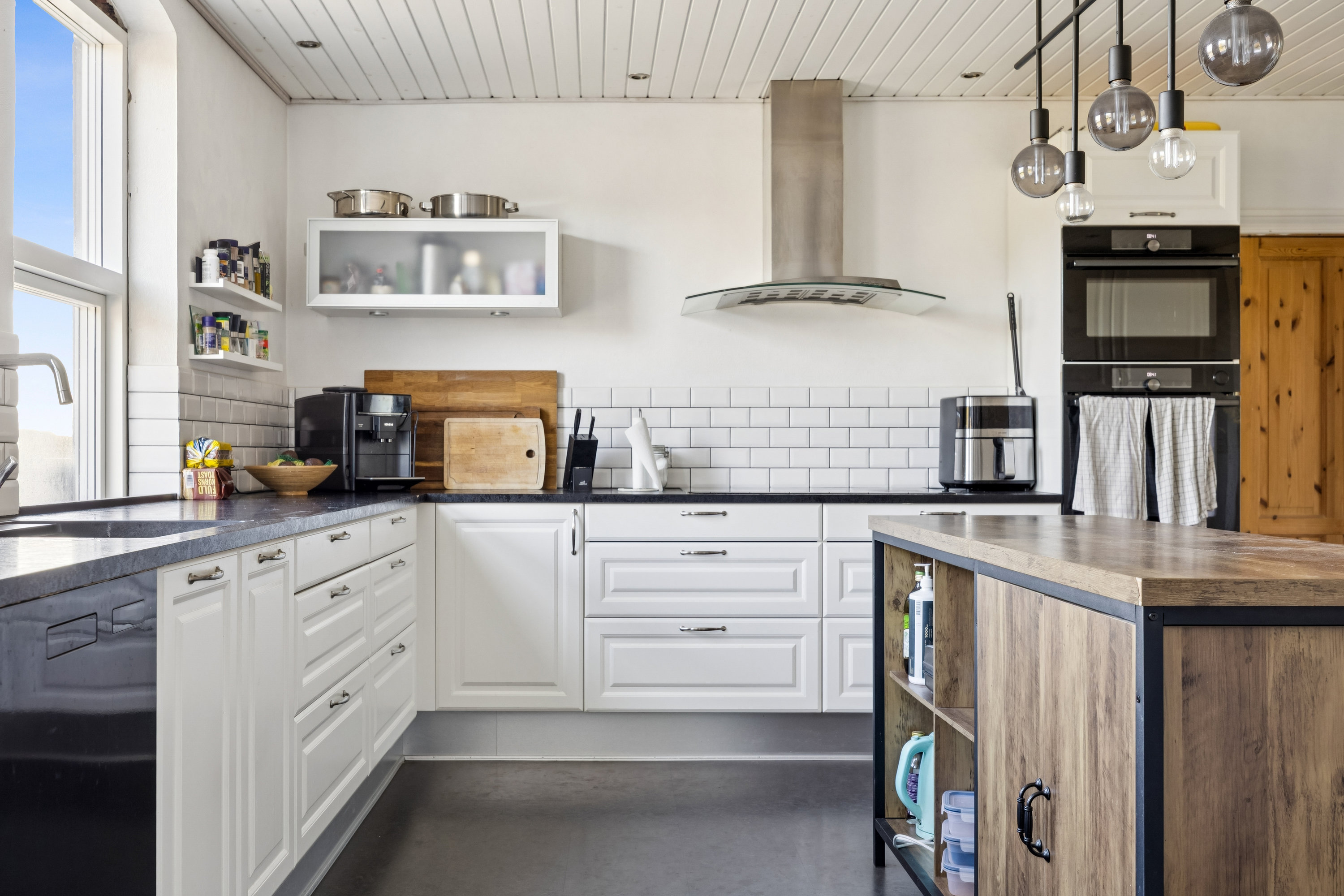 Fremhævet køkken billede i fuldskærmstilstand. Billede af Søllingevej 1, Sødinge, 5750 Ringe