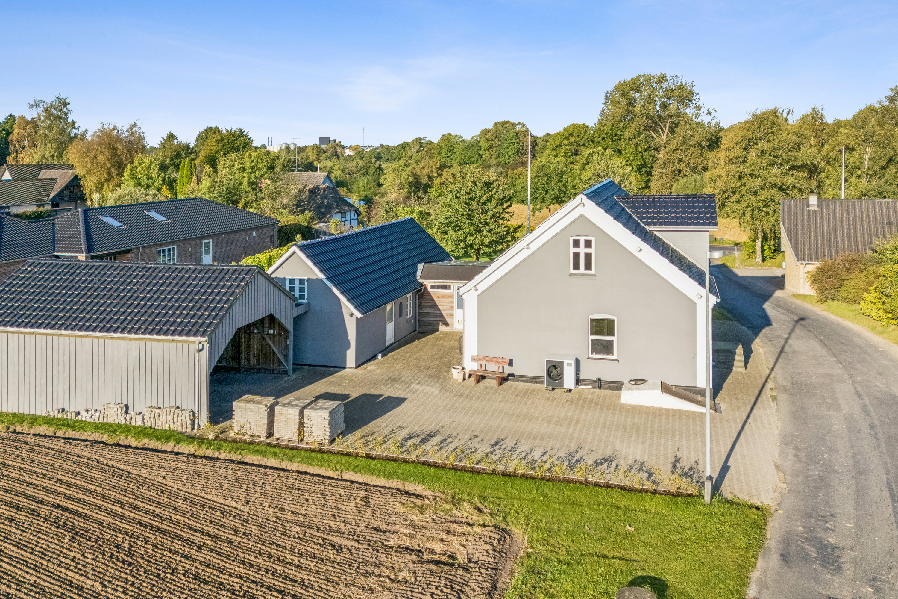 Miniaturebillede 1: ejendom 1. Billede af Søllingevej 1, Sødinge, 5750 Ringe