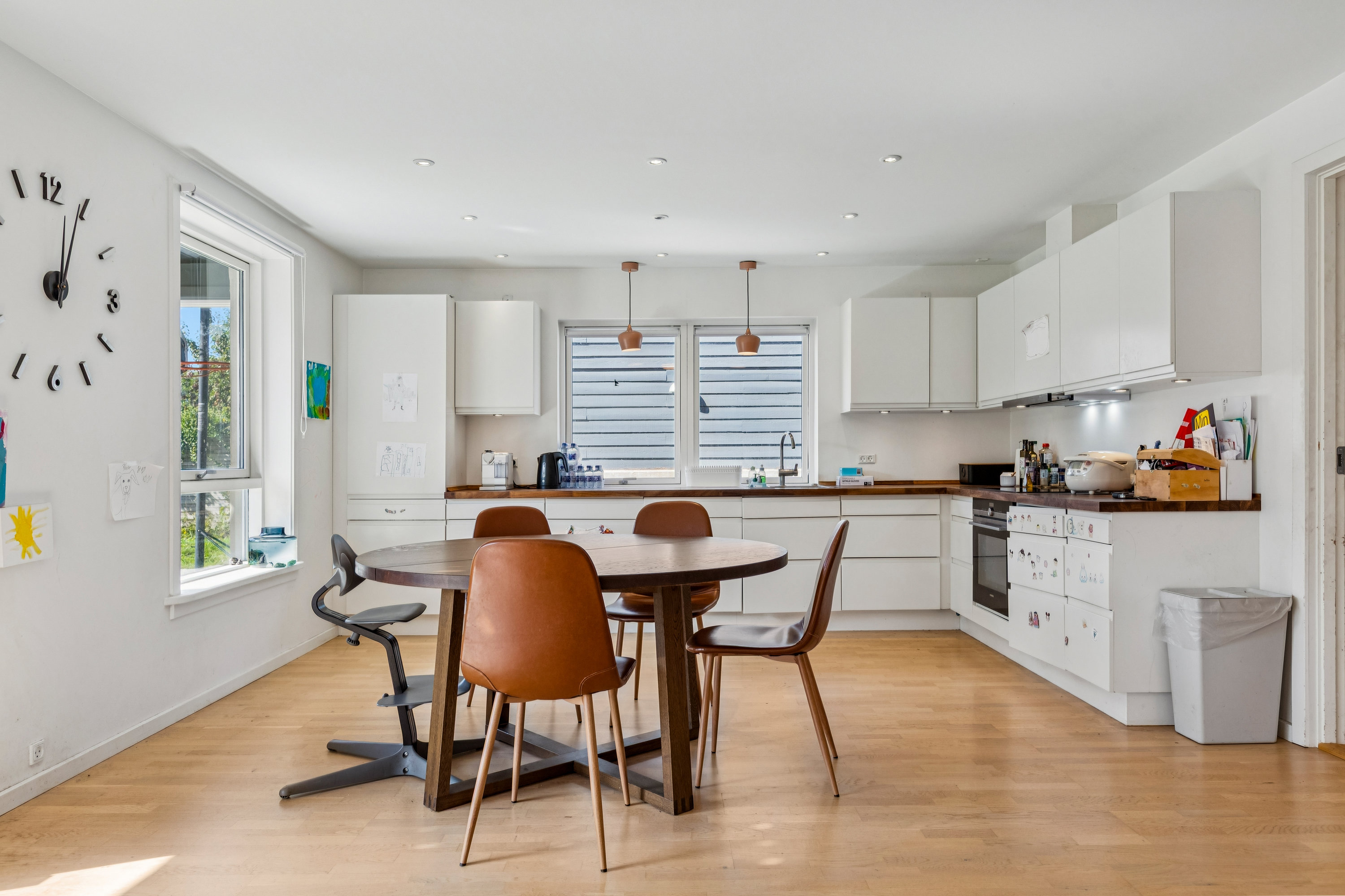 Fremhævet køkken billede i fuldskærmstilstand. Billede af Værebrovej 65, 2880 Bagsværd