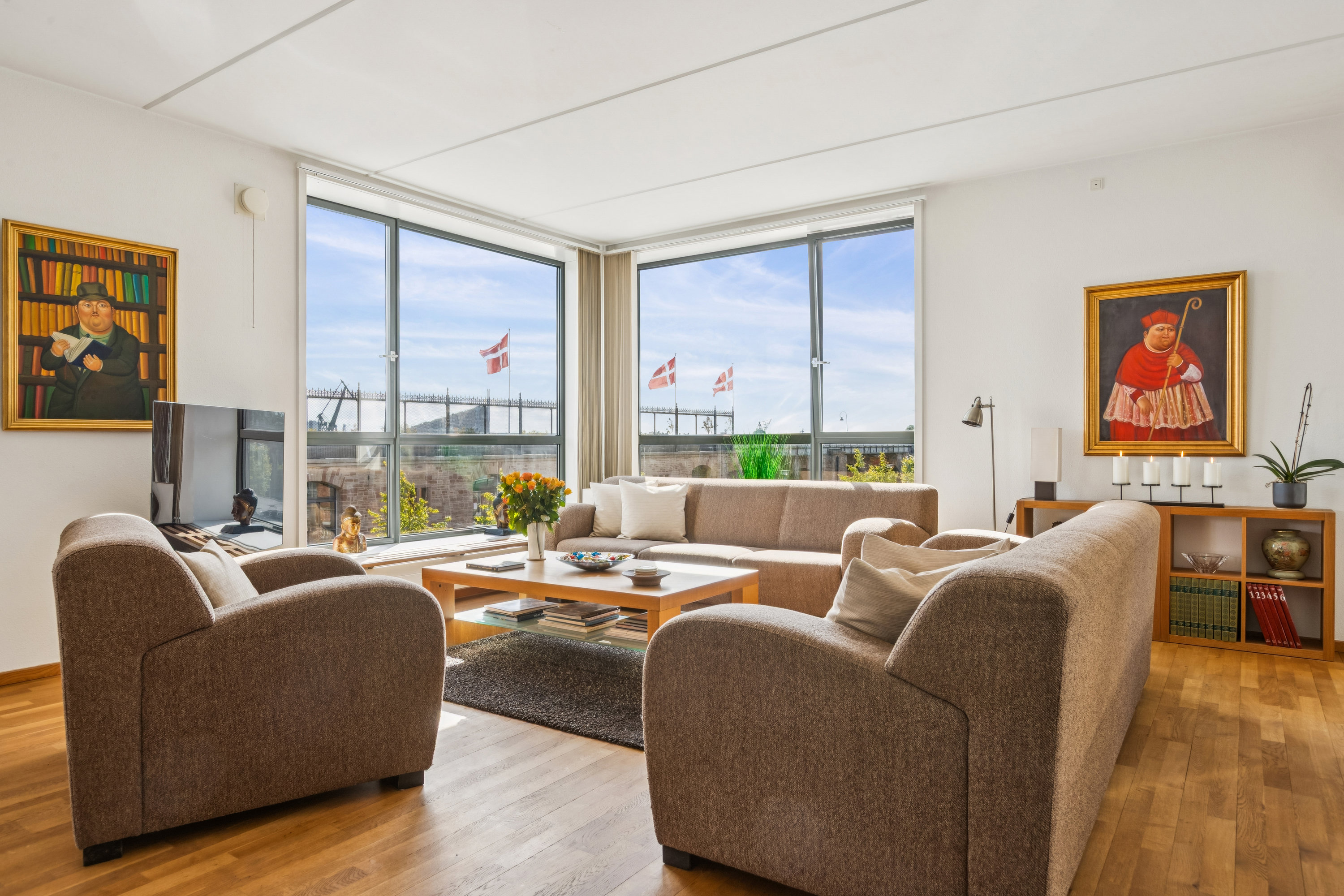 Fremhævet stue billede i fuldskærmstilstand. Billede af Langelinie Allé 7, 1. 4., 2100 København Ø