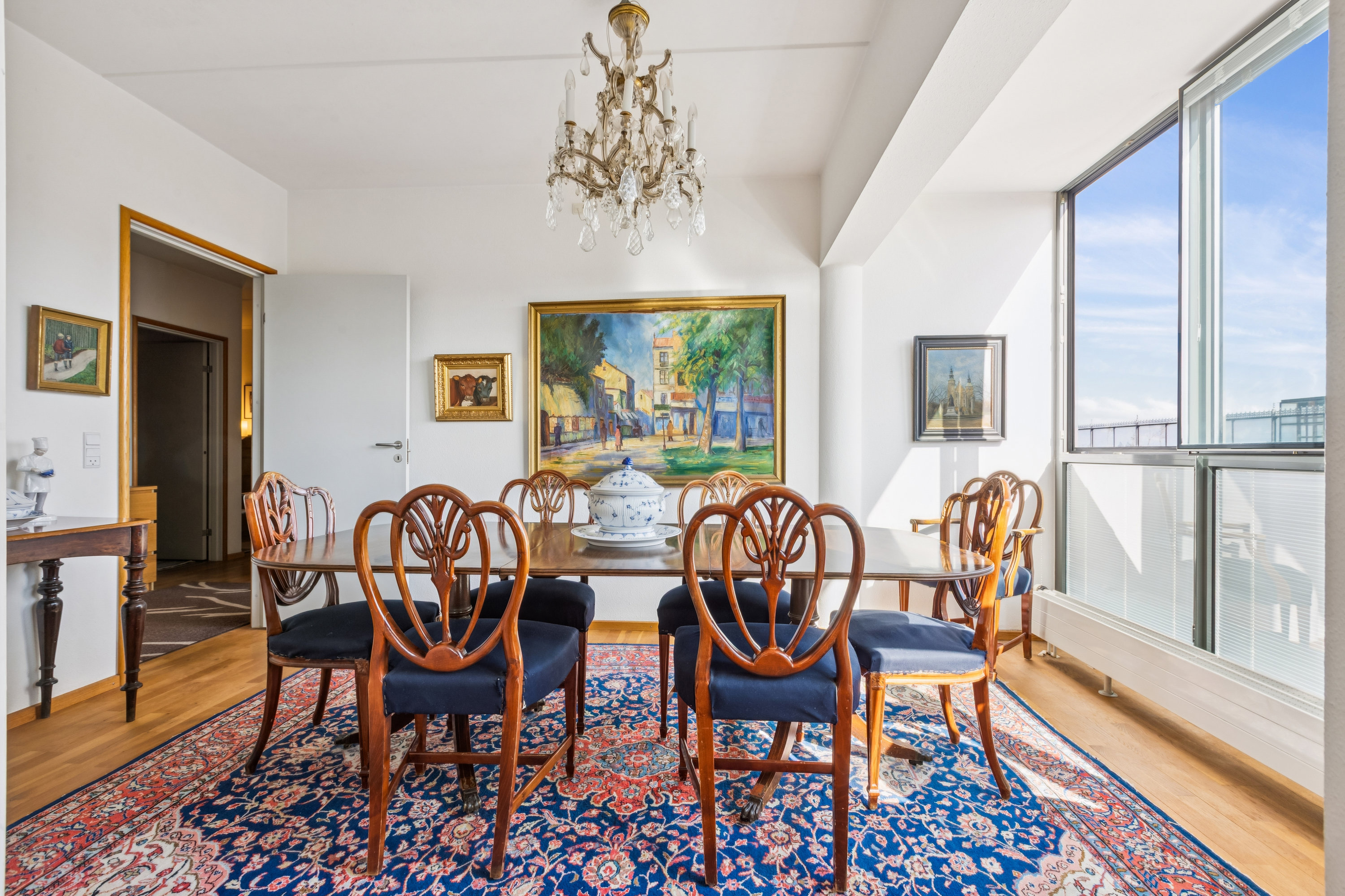 Fremhævet stue billede i fuldskærmstilstand. Billede af Langelinie Allé 7, 1. 4., 2100 København Ø