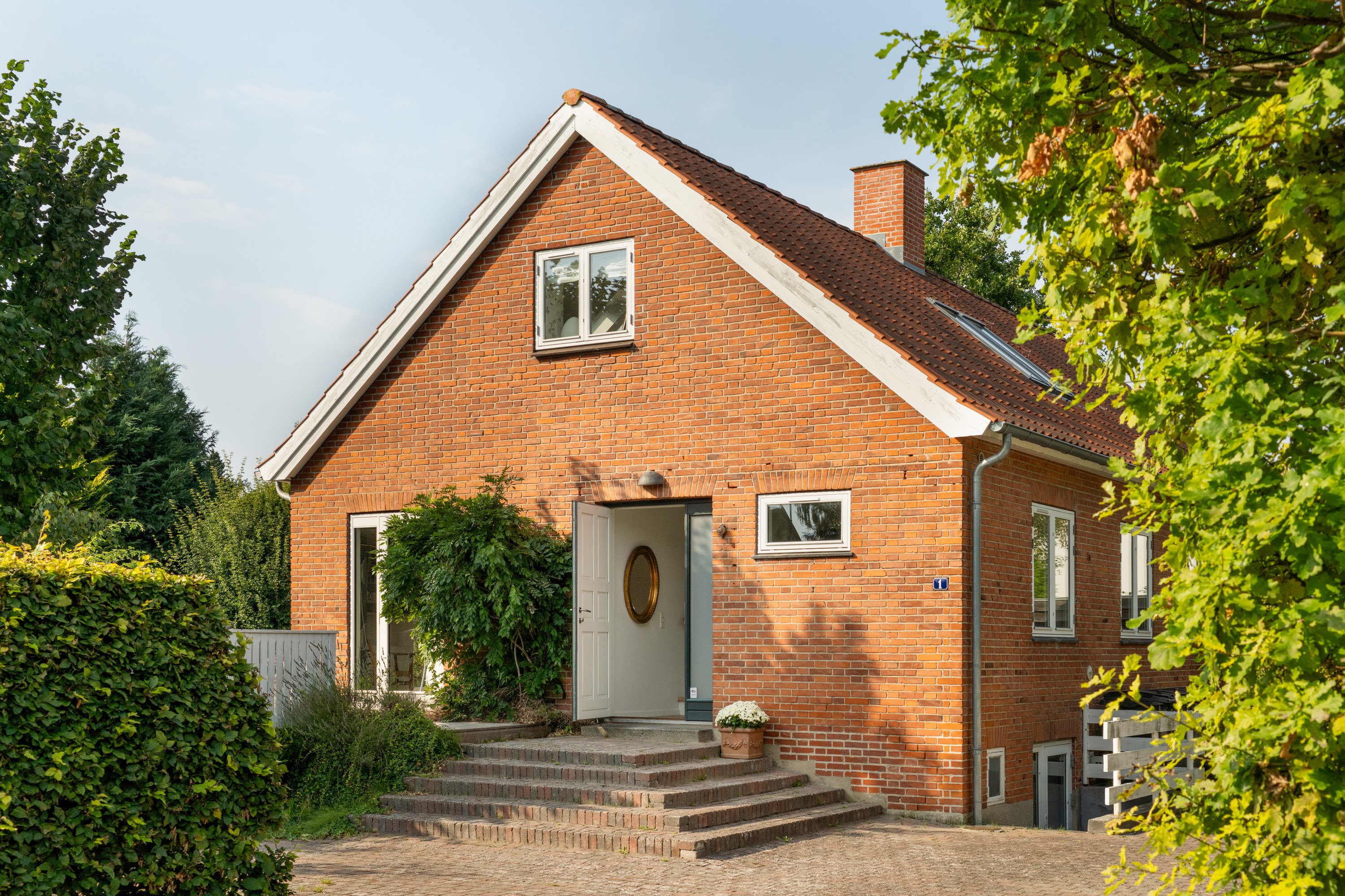 Fremhævet  billede i fuldskærmstilstand. Billede af Under Lindene 1, 2840 Holte