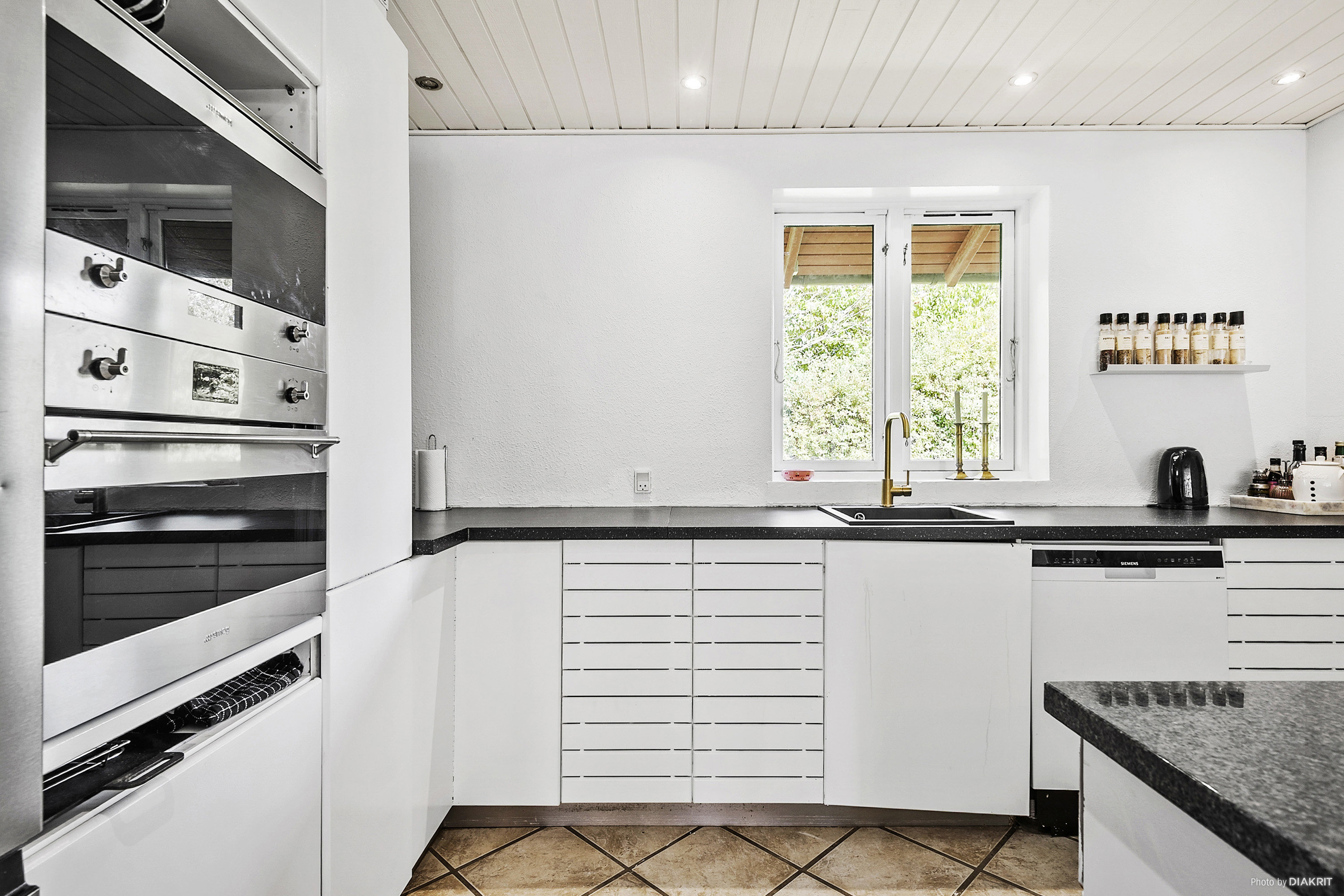 Miniaturebillede 2: køkken. Billede af Lærkevænget 11, Ejby, 4623 Lille Skensved