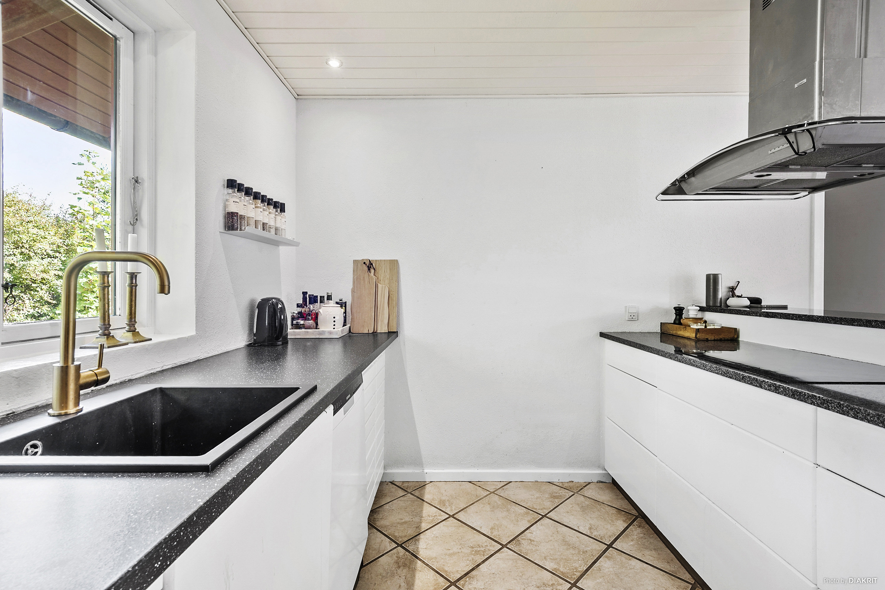 Fremhævet køkken billede i fuldskærmstilstand. Billede af Lærkevænget 11, Ejby, 4623 Lille Skensved