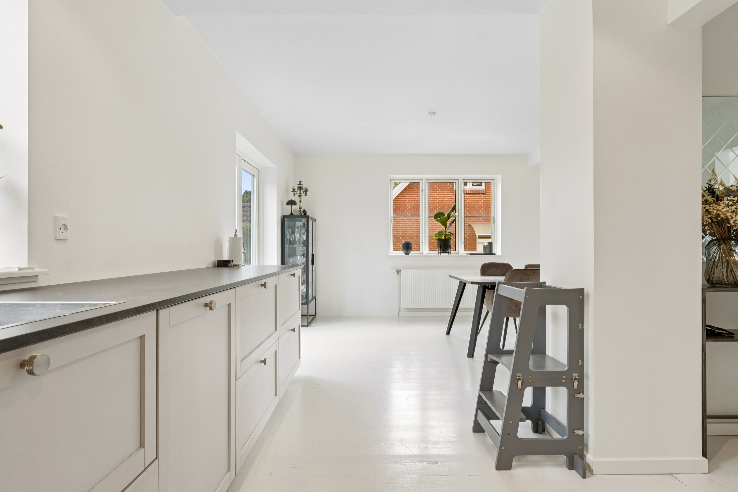 Fremhævet køkken billede i fuldskærmstilstand. Billede af Tuborgvej 9, 4281 Gørlev