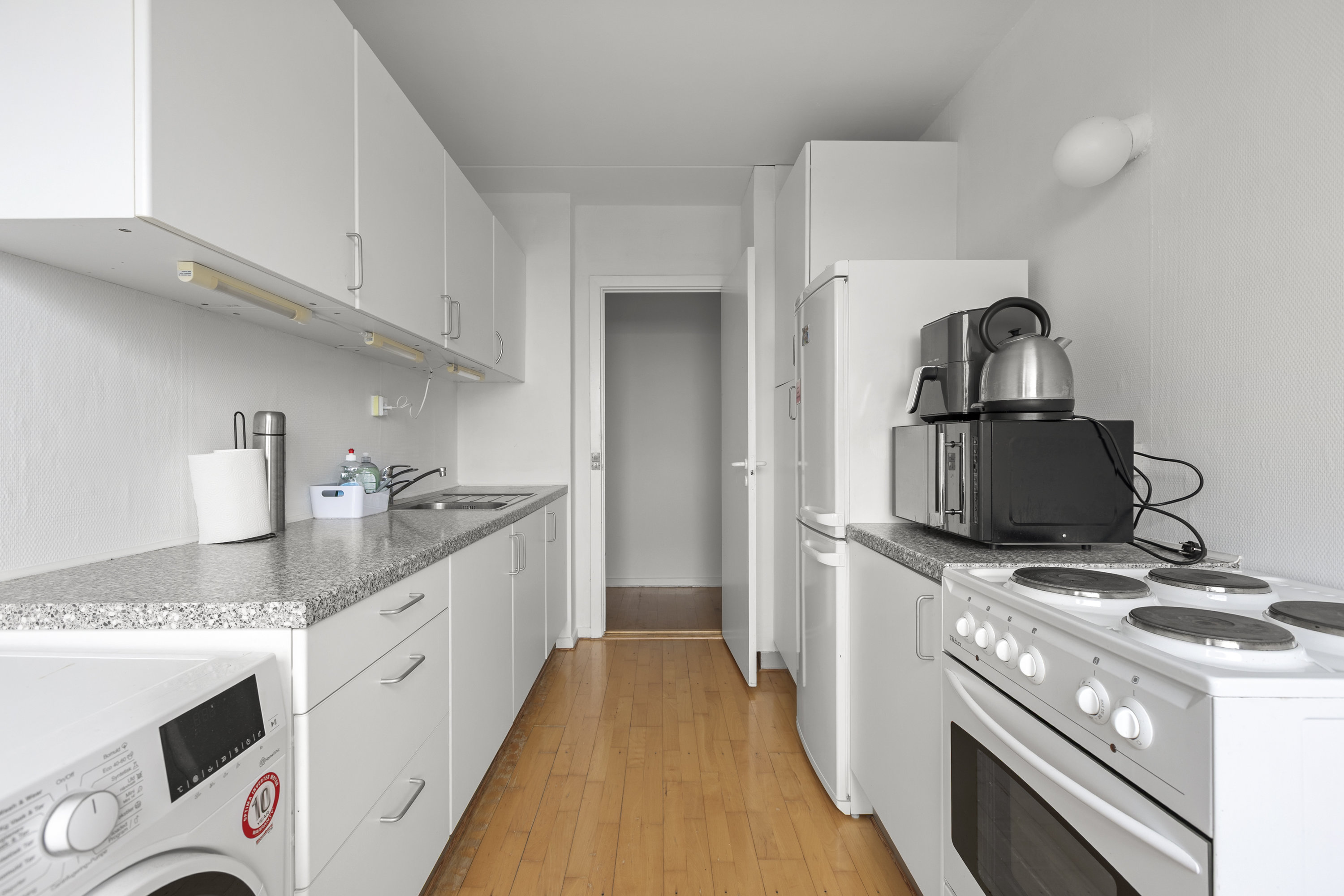 Fremhævet køkken billede i fuldskærmstilstand. Billede af Tyreengen 2, 3. th., 4220 Korsør