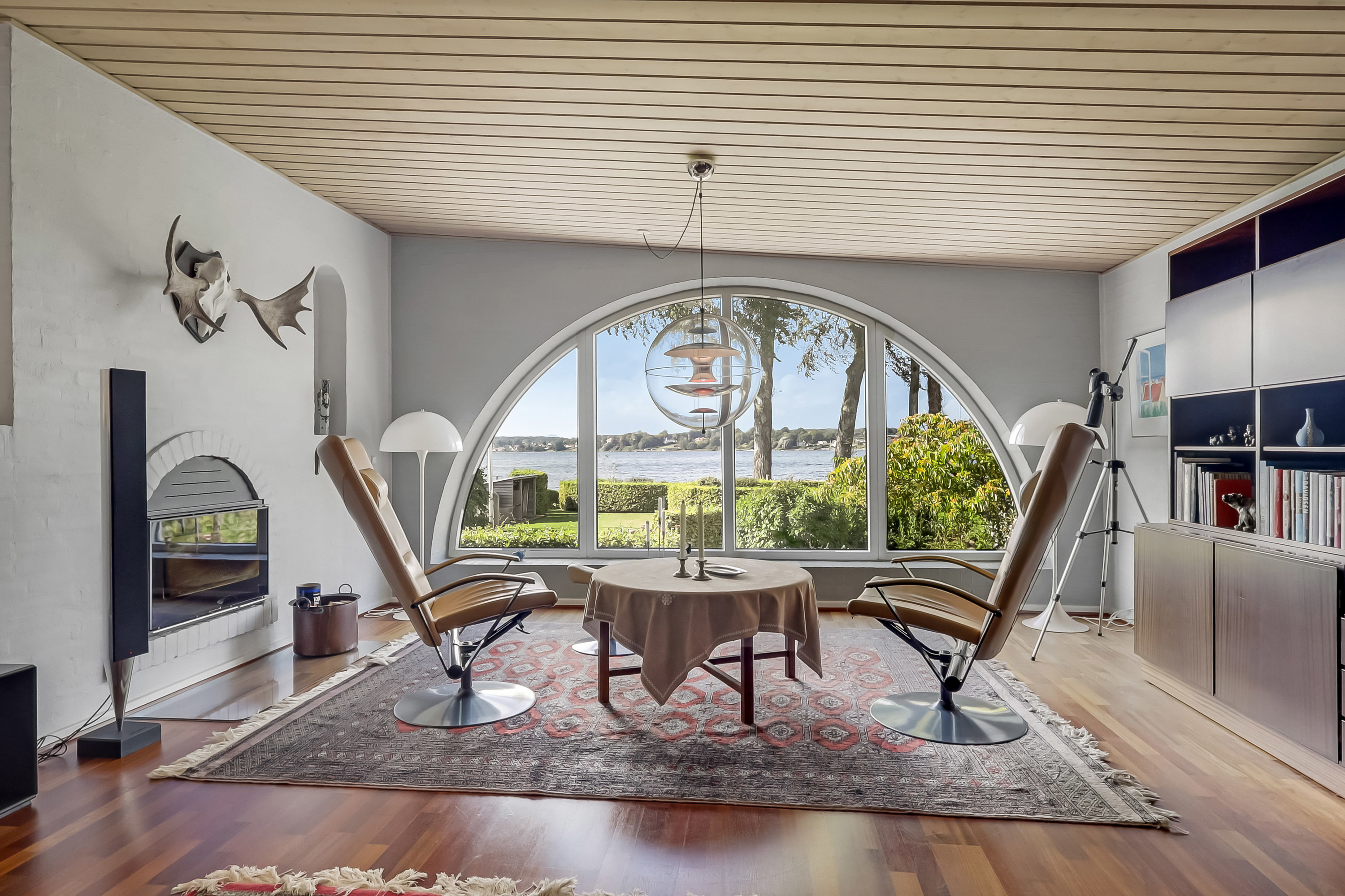 Fremhævet stue billede i fuldskærmstilstand. Billede af Tordenskjoldsvej 26, Tåsinge, 5700 Svendborg