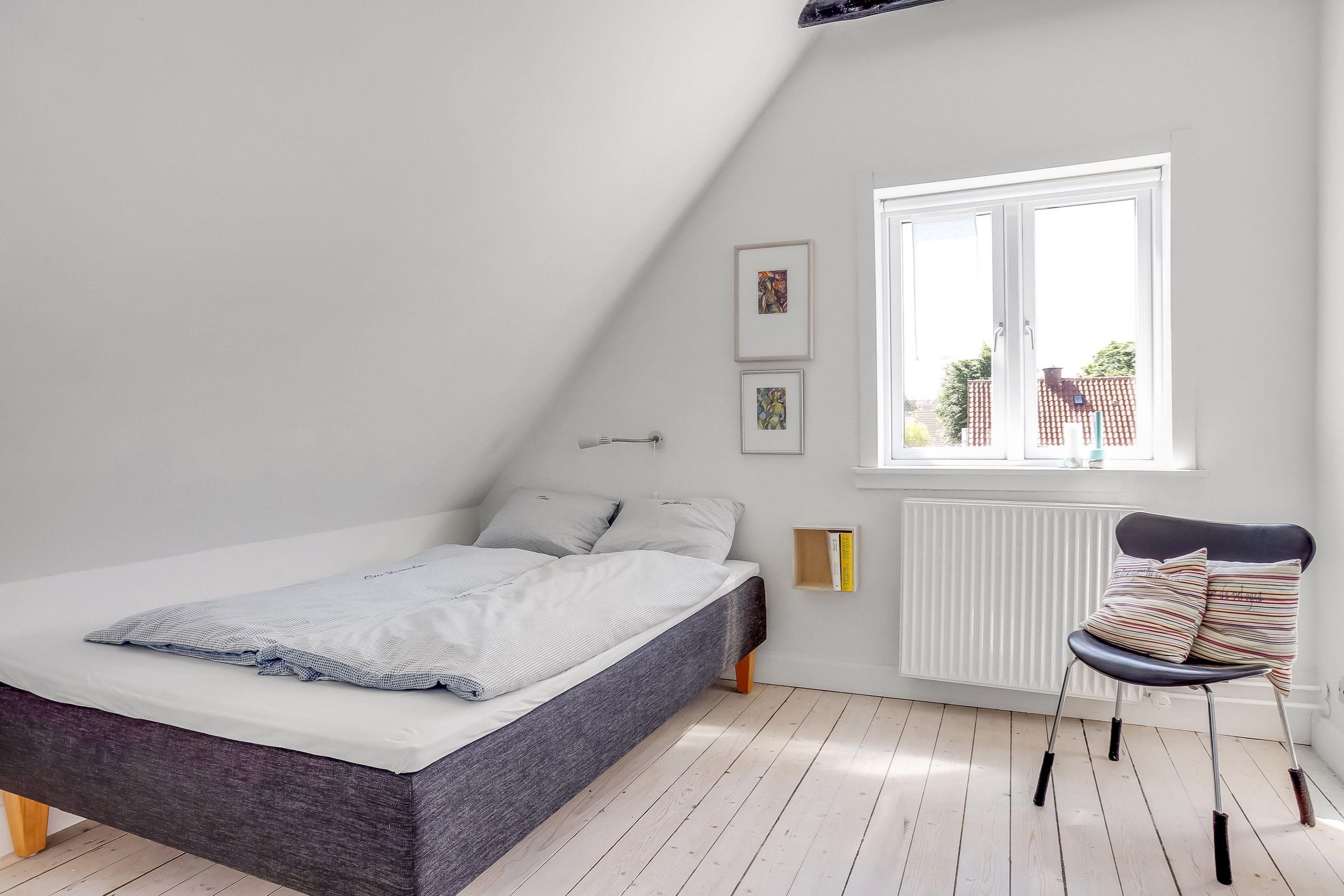 Fremhævet soveværelse billede i fuldskærmstilstand. Billede af Vesterled 7, 8832 Skals