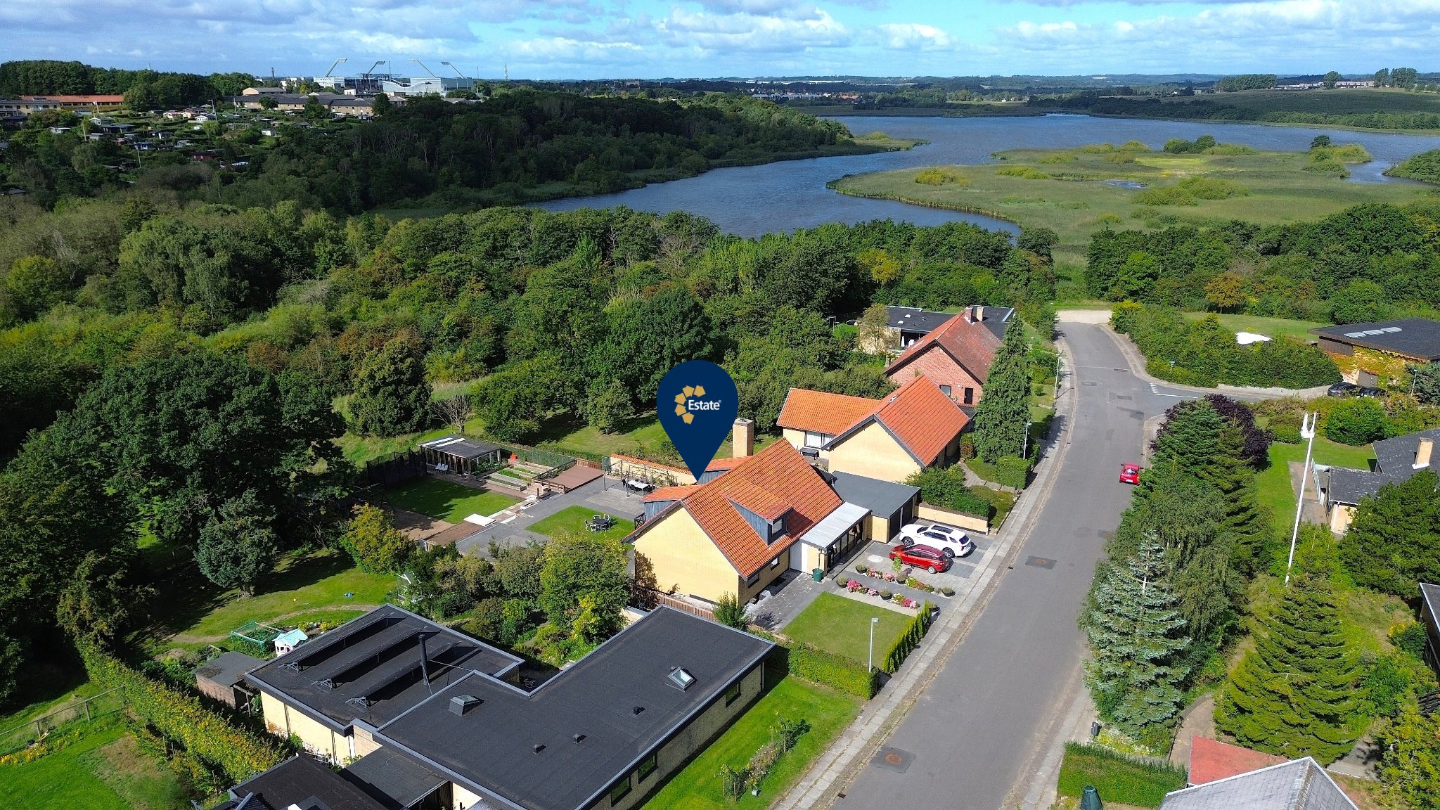 Miniaturebillede 1: dronefotos. Billede af Rønnevej 19, 8700 Horsens