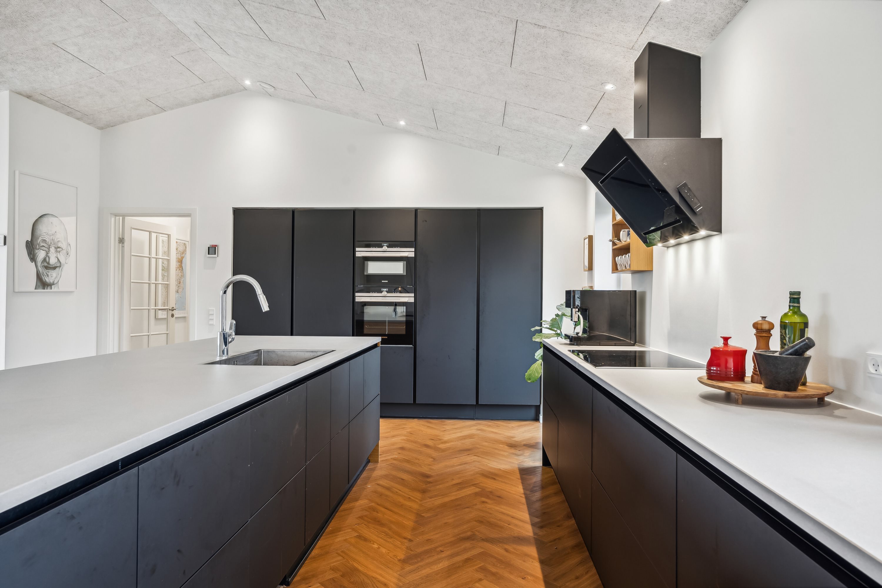 Fremhævet køkken billede i fuldskærmstilstand. Billede af Yding Toft 8A, Yding, 8752 Østbirk