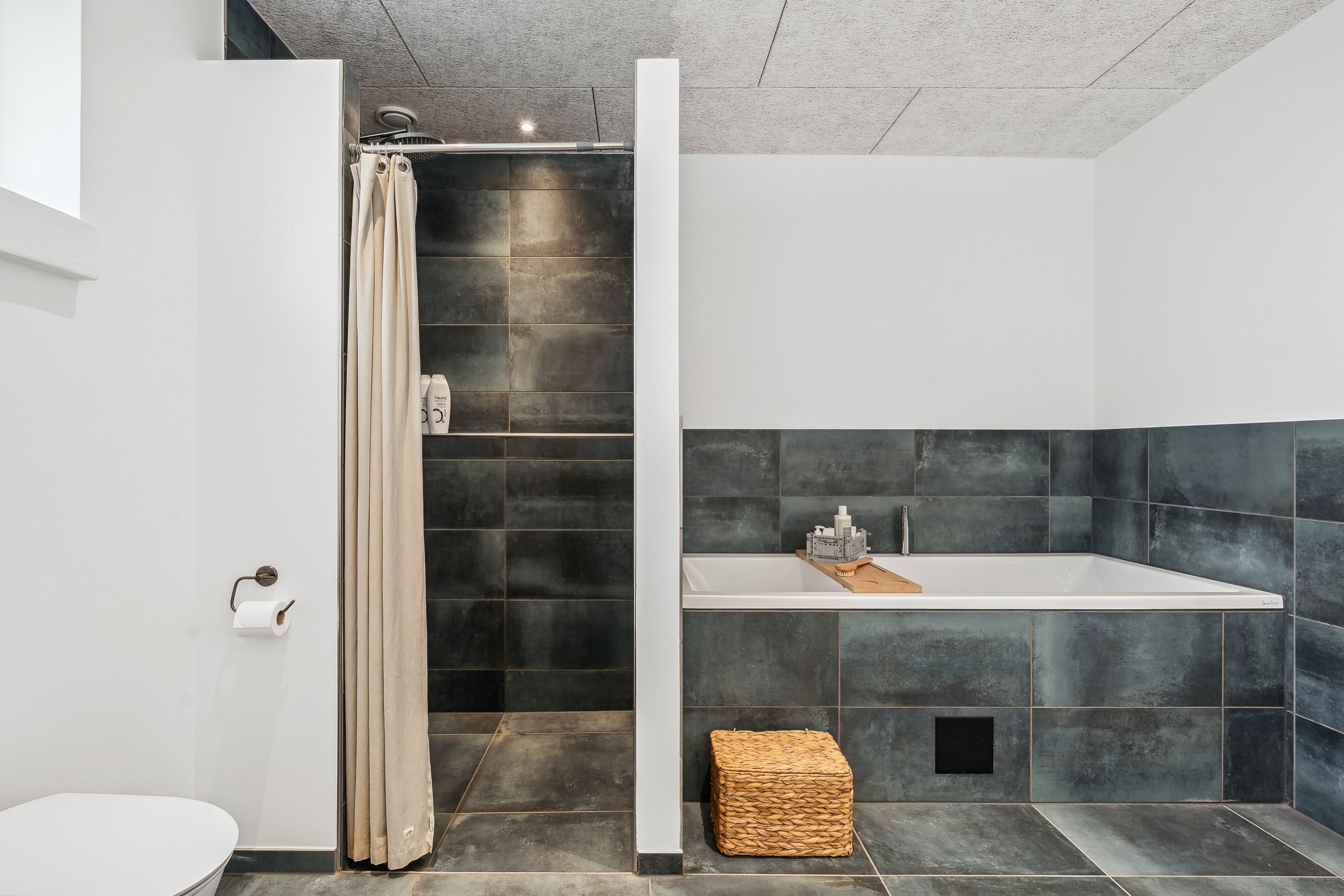 Fremhævet badeværelse billede i fuldskærmstilstand. Billede af Yding Toft 8A, Yding, 8752 Østbirk