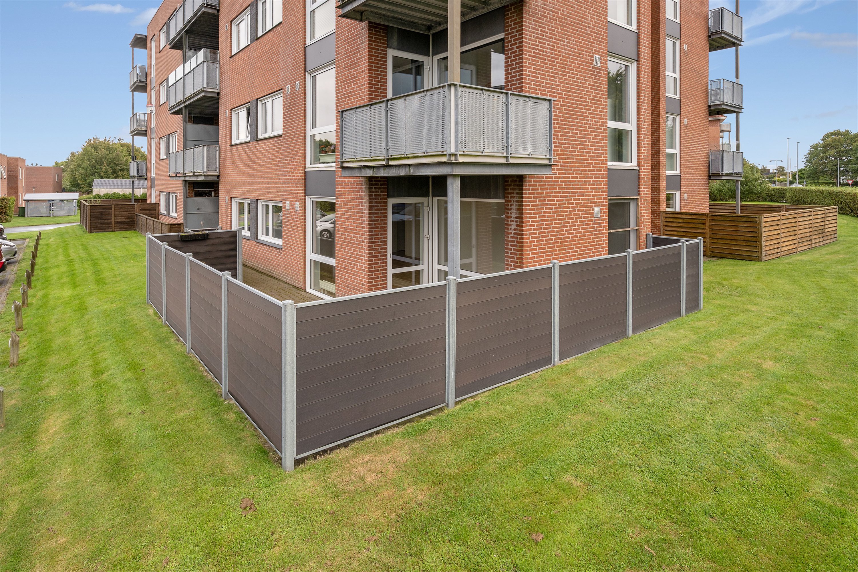 Miniaturebillede 1: ejendommen. Billede af Grundtvigs Alle 3, st.. 3., 6700 Esbjerg