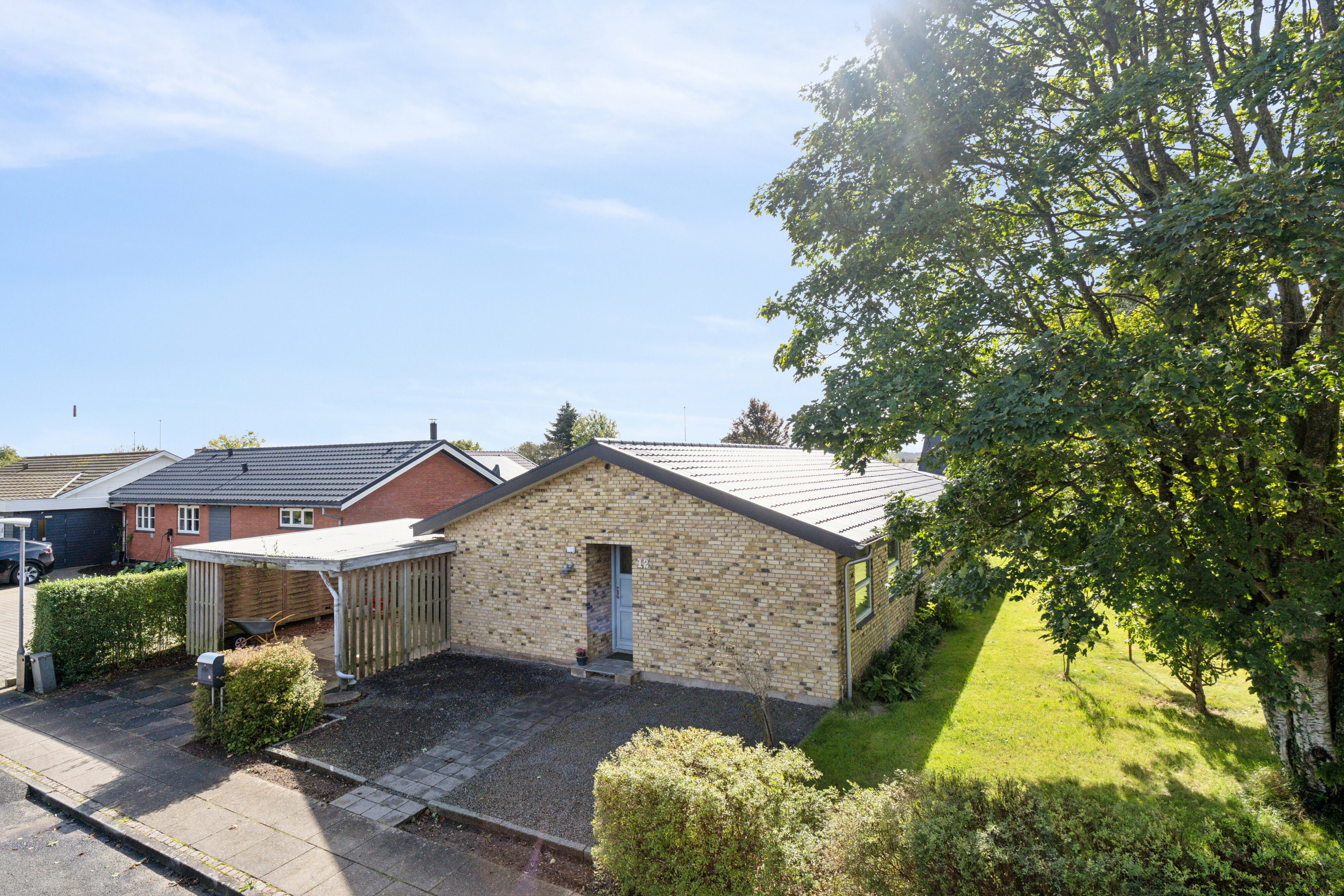 Fremhævet set fra vejen billede i fuldskærmstilstand. Billede af Trannisvej 12, 6040 Egtved